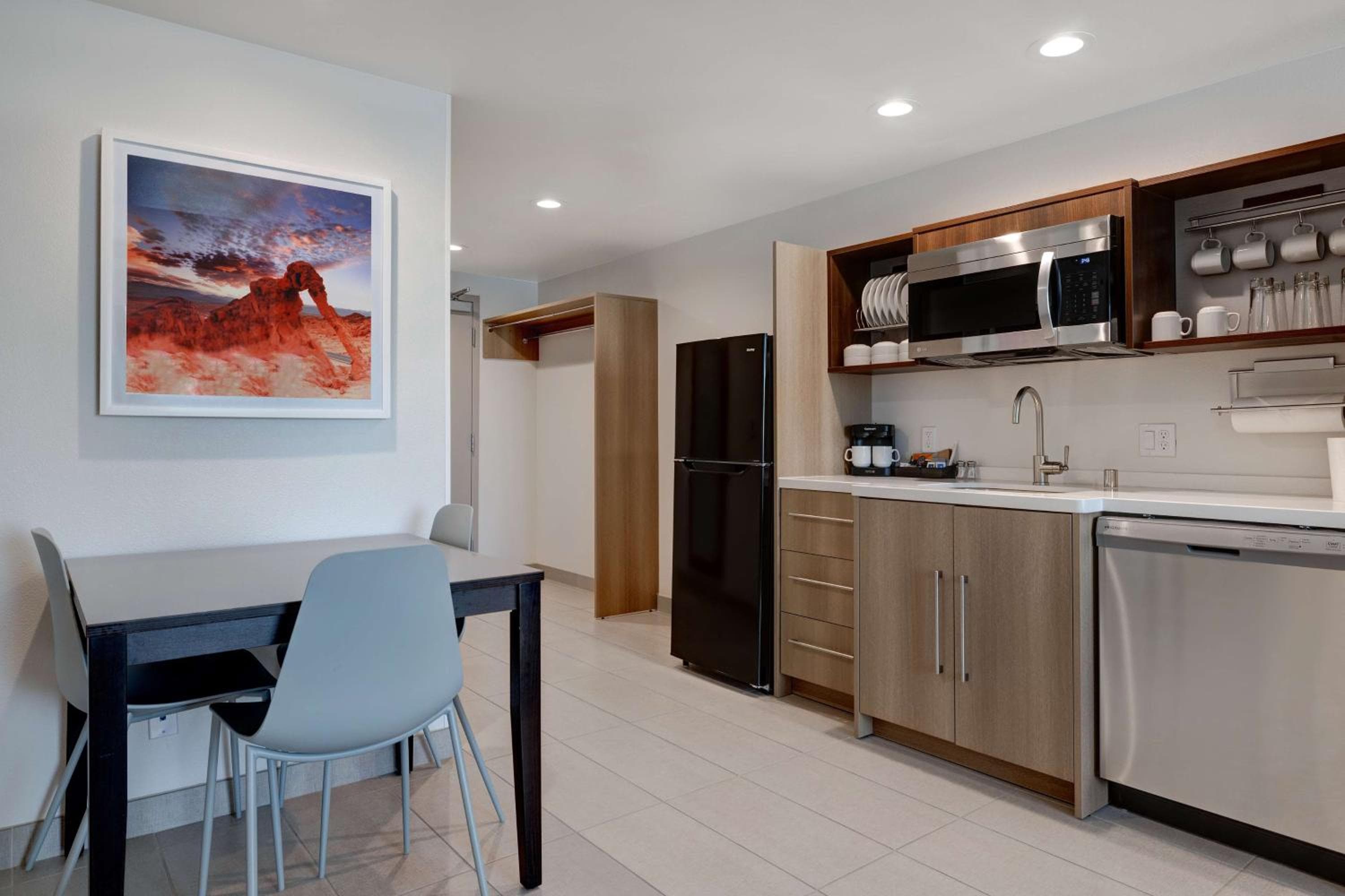 Home2 Suites By Hilton Las Vegas Southwest I-215 Curve — 12