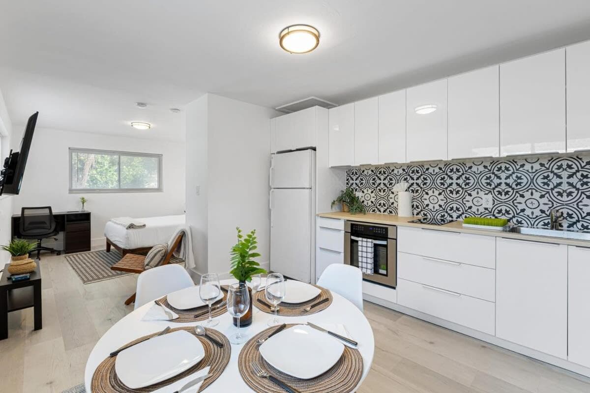 Lake Ridge Villa — 4