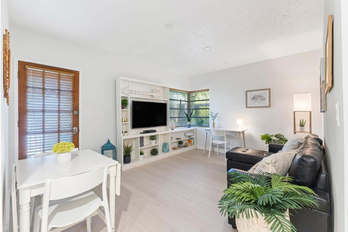 Welcoming Airbnb Walkig distance to Las Olas Blvd — 4