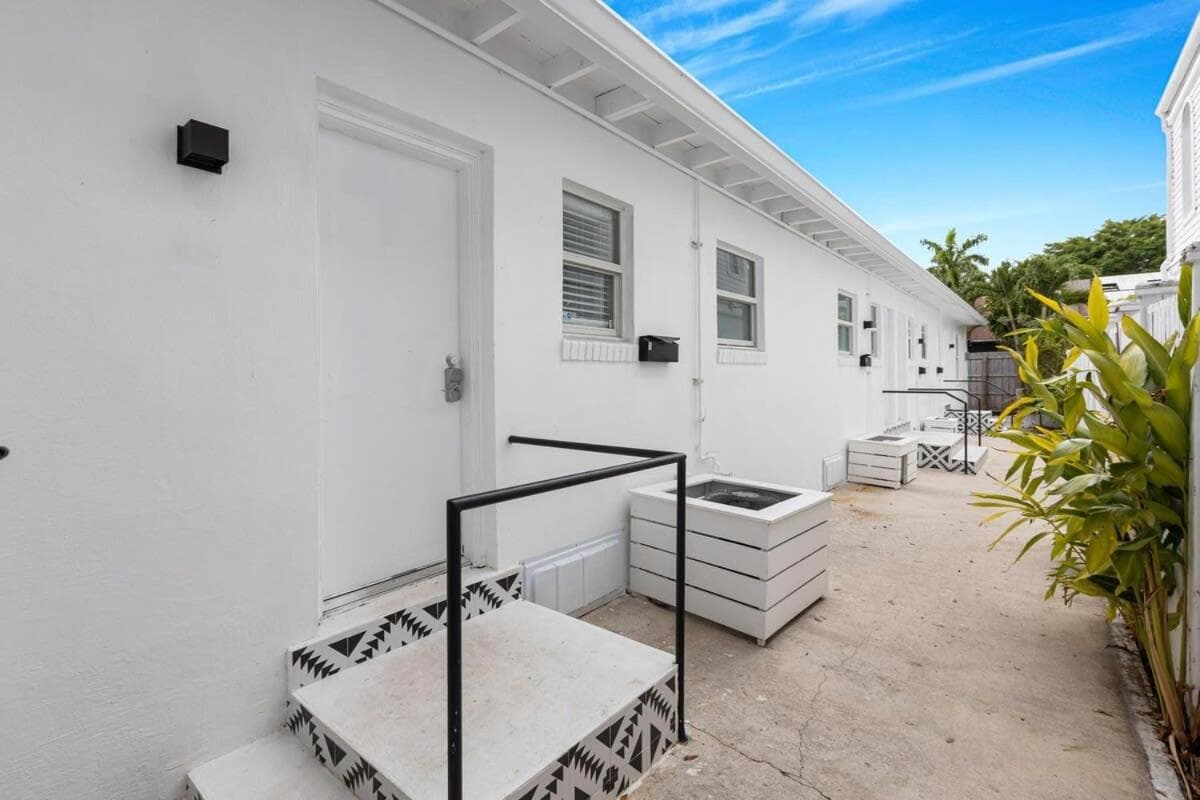 Victoria Park Unique Studio close to Las Olas Blvd — 1