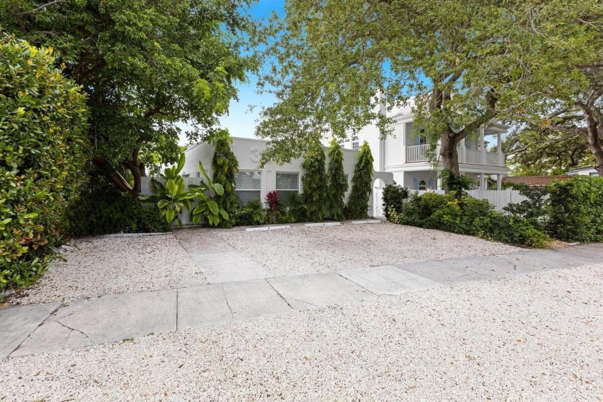Victoria Park Unique Studio close to Las Olas Blvd — 5