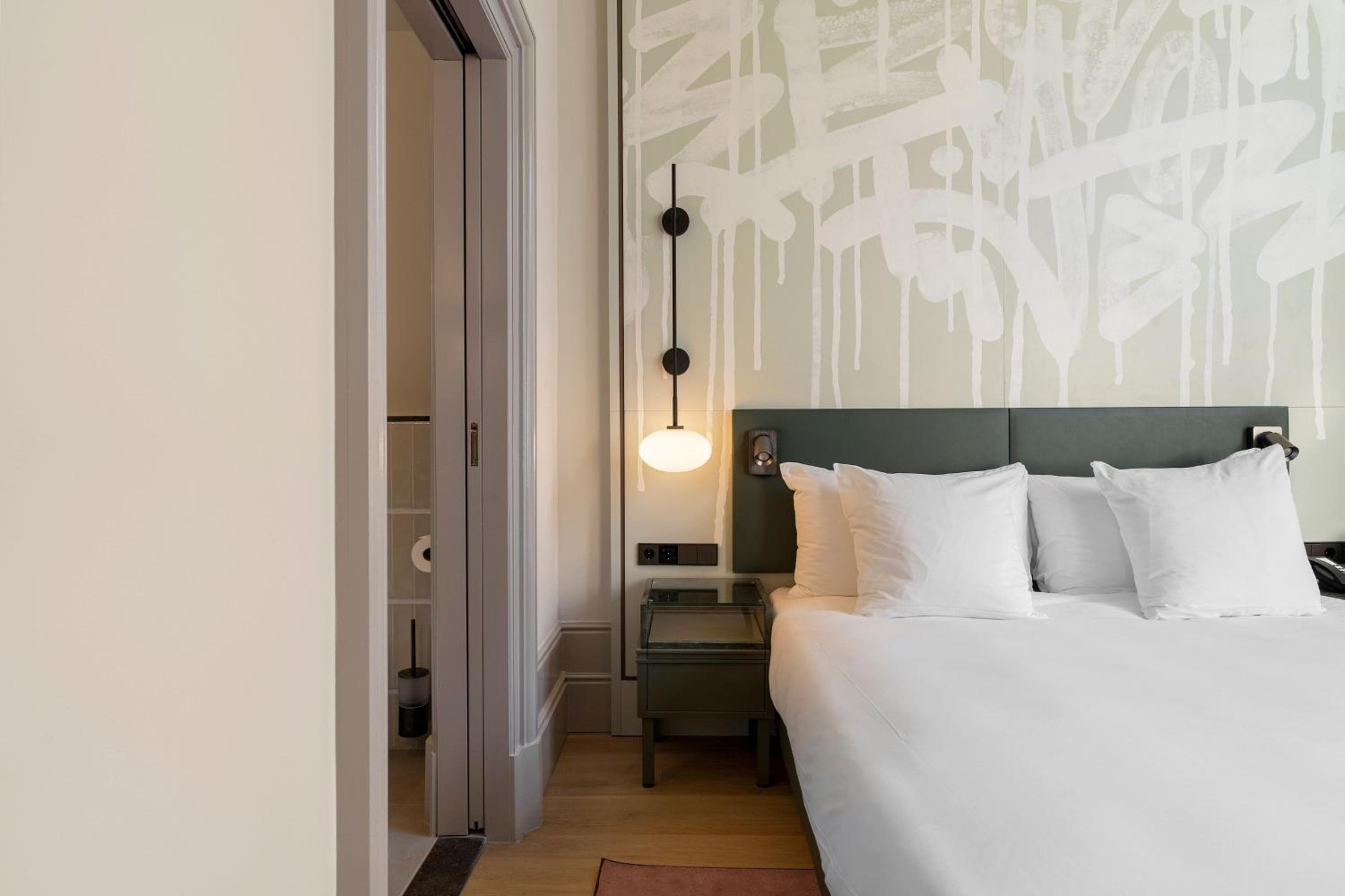 The College Hotel Ámsterdam, colección de autógrafos — 18
