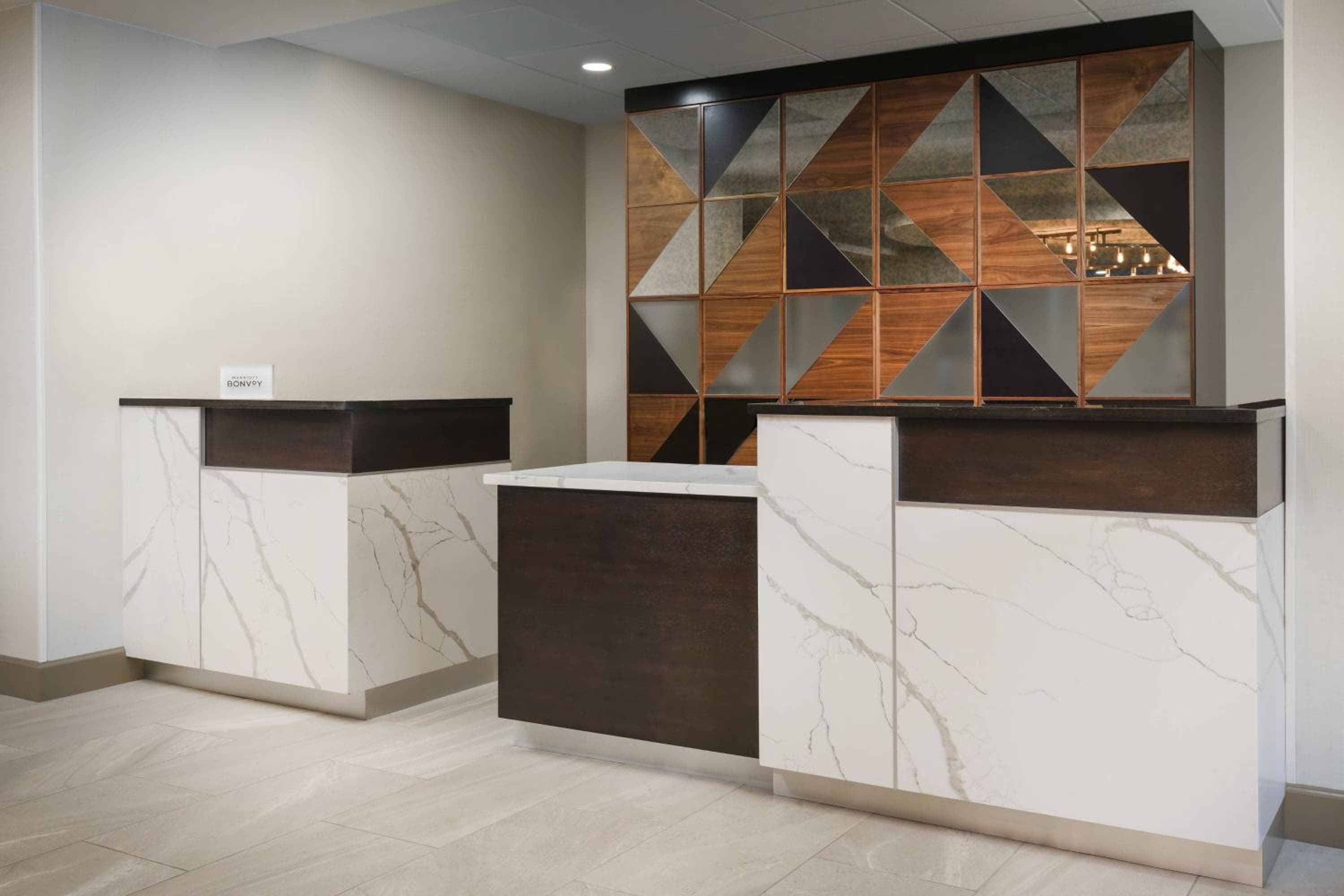 Courtyard by Marriott Orlando Downtown — 3