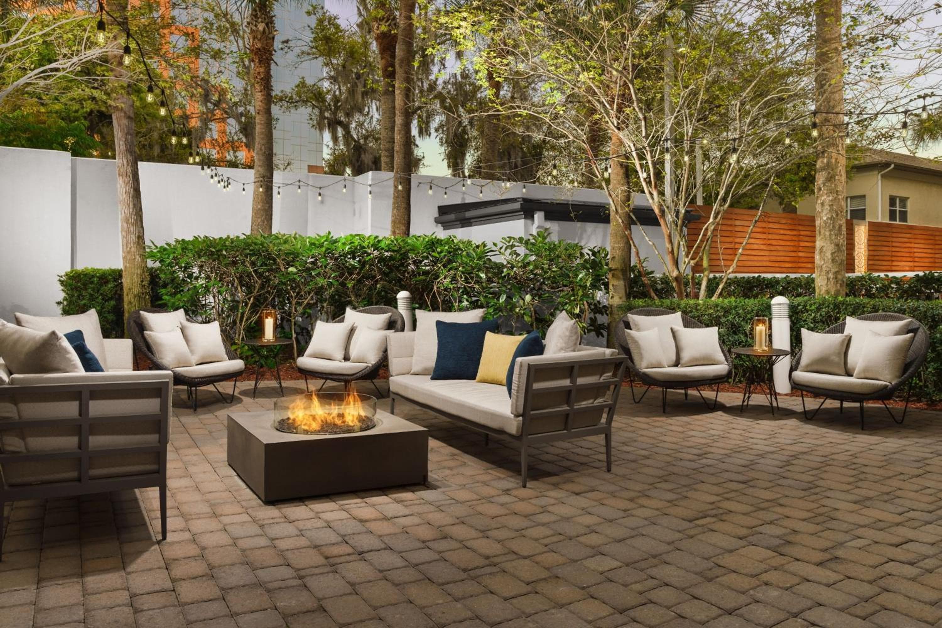 Courtyard by Marriott Orlando Downtown — 24