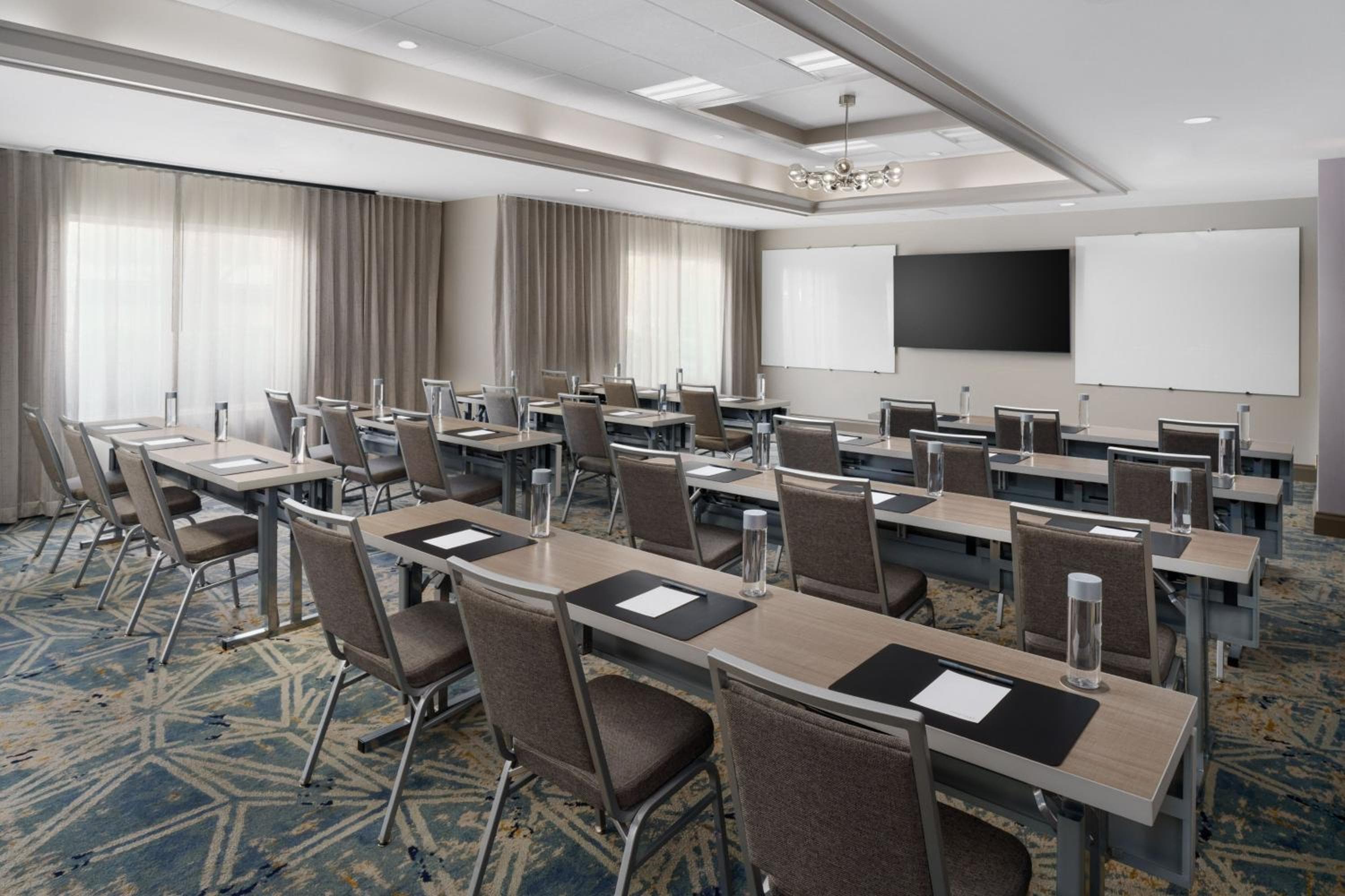 Courtyard by Marriott Orlando Downtown — 25
