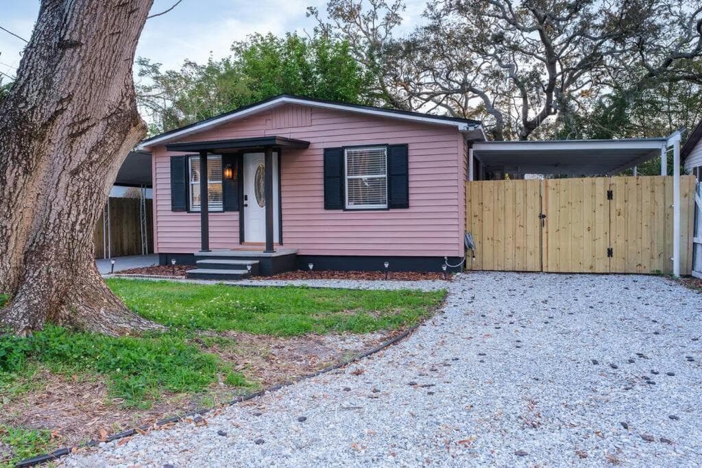House near Tampa Zoo and Busch Garden and Downtown — 26