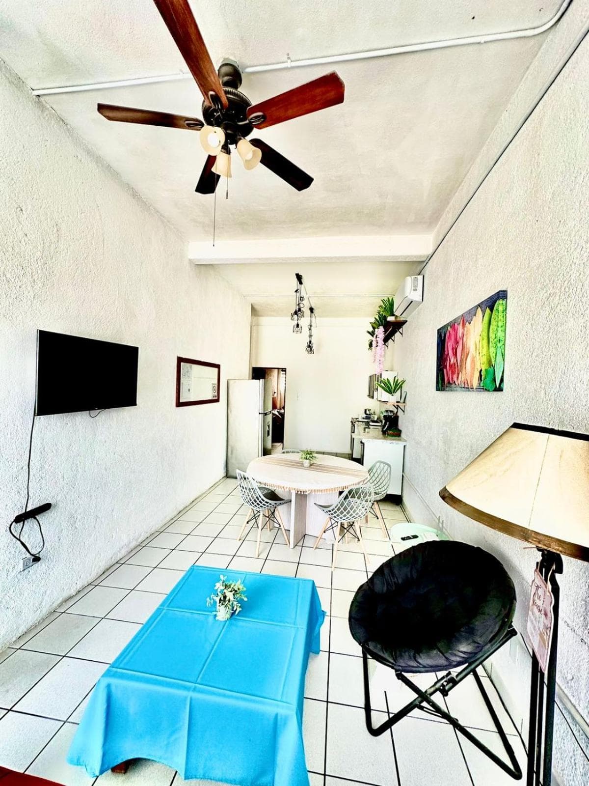 Zentrale Wohnung, 2 Schlafzimmer, 4 Doppelbetten, 1 Vollbad, 1 Parkplatz — 3