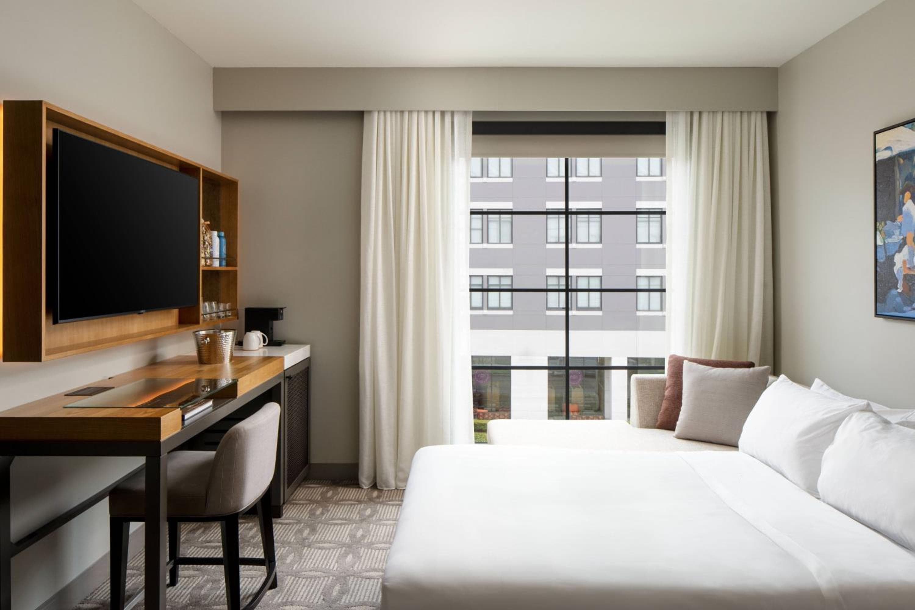 Epicurean Hotel, Autograph Collection — 8