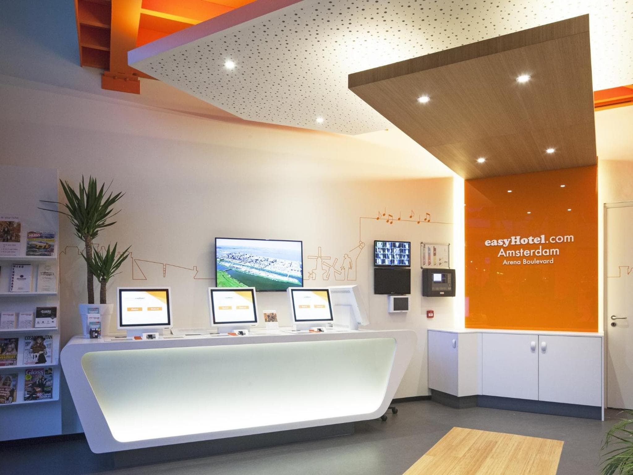 easyHotel Amsterdam Arena Boulevard — 2