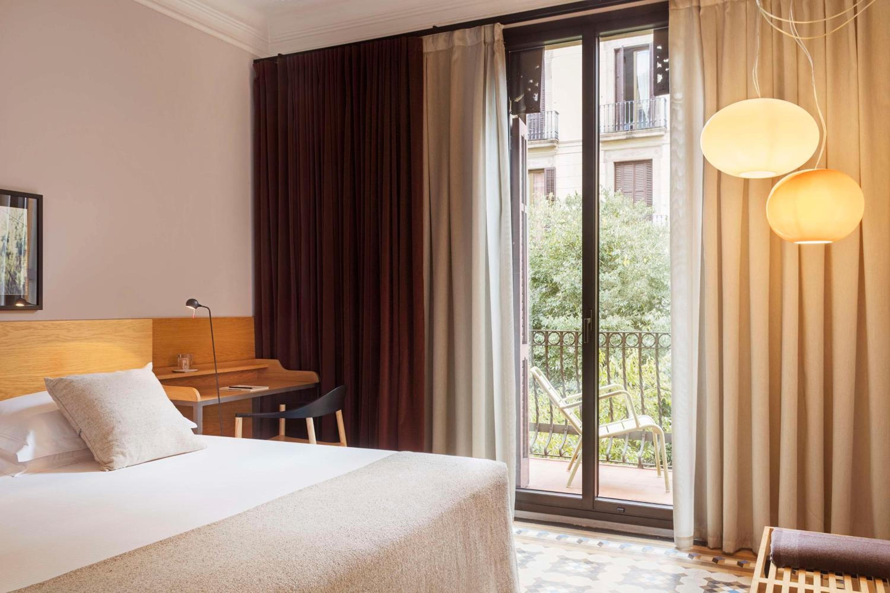 Alexandra Barcelona Hotel, Curio Collection by Hilton — 12