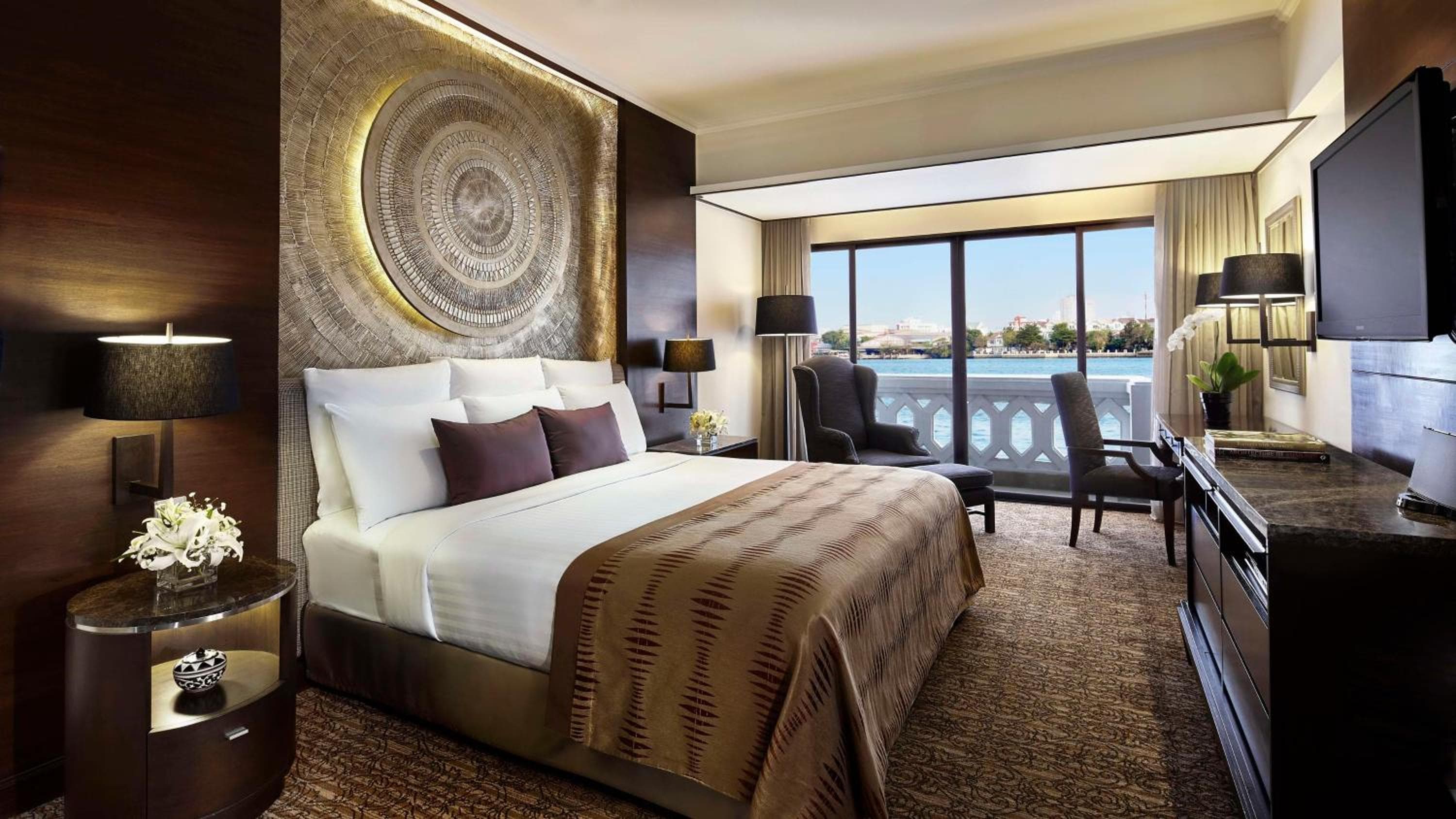 Anantara Riverside Bangkok Resort — 16