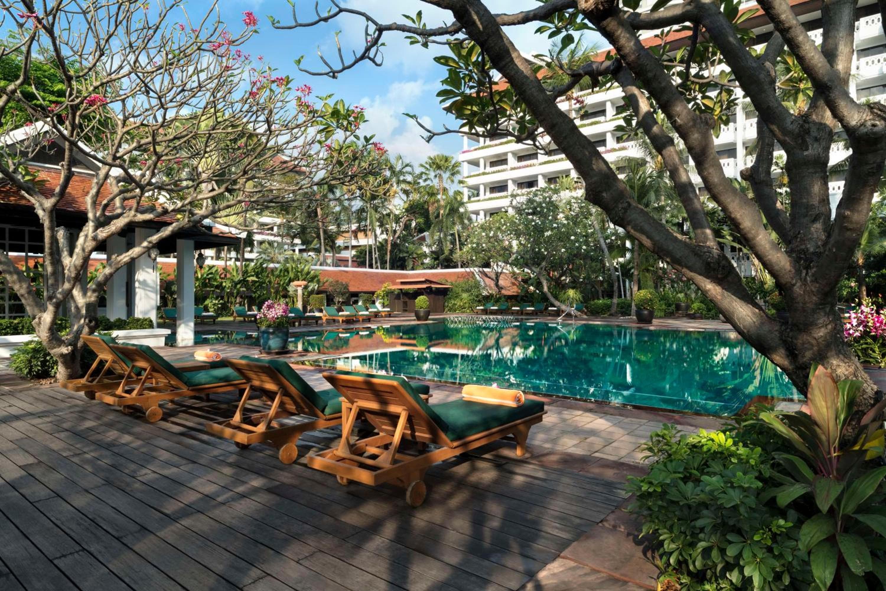Anantara Riverside Bangkok Resort — 8
