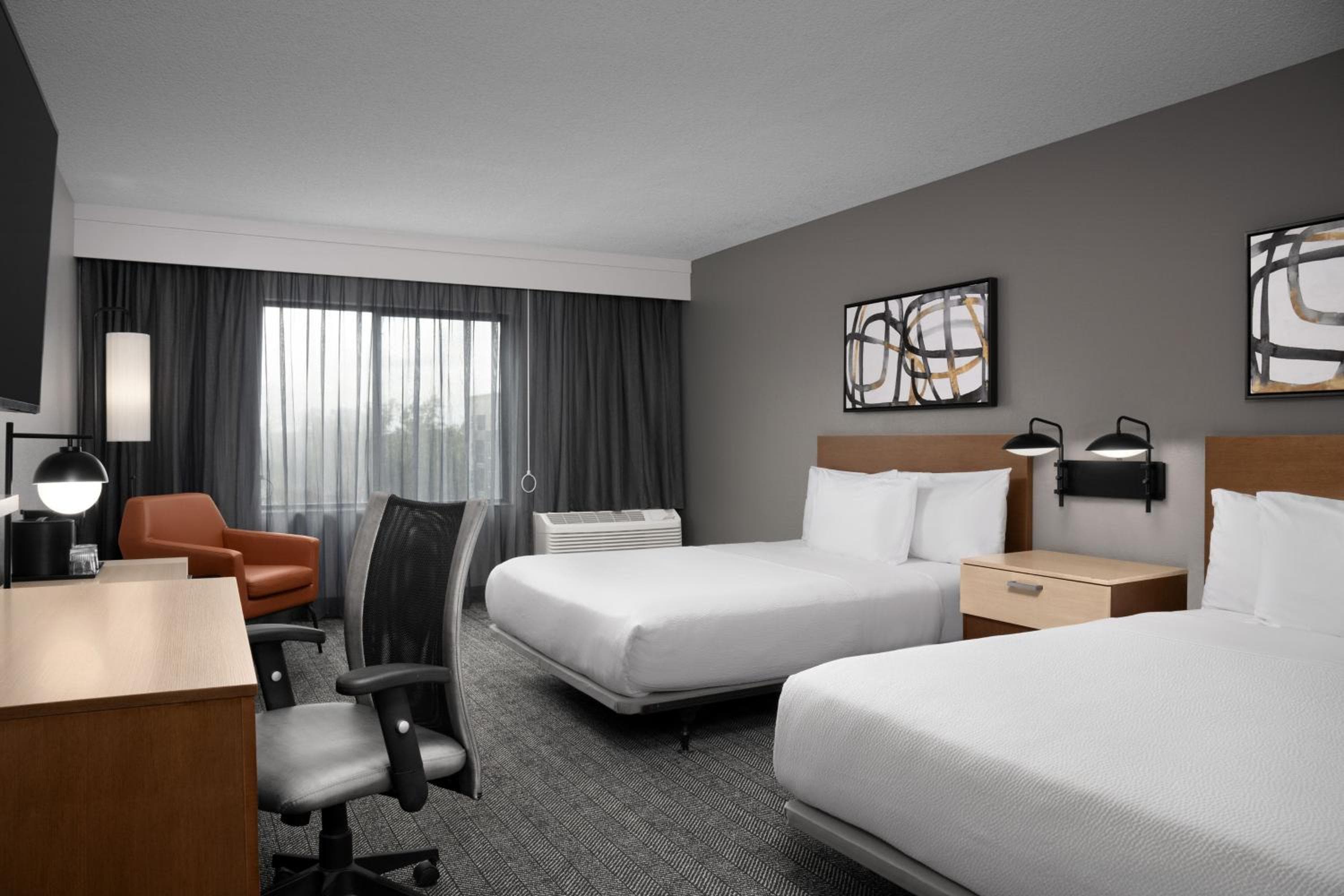 Courtyard by Marriott Orlando East/UCF Area — 5