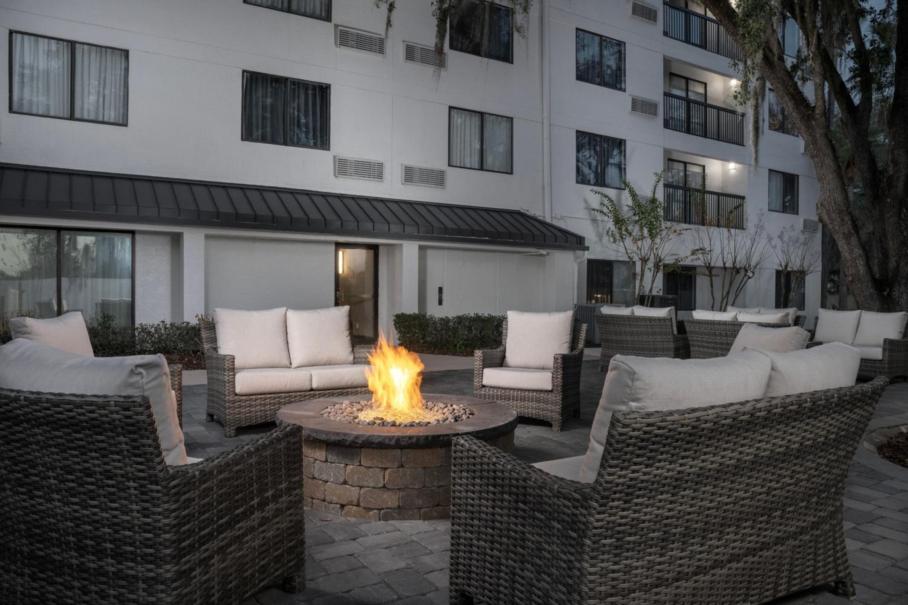 Courtyard by Marriott Orlando East/UCF Area — 25