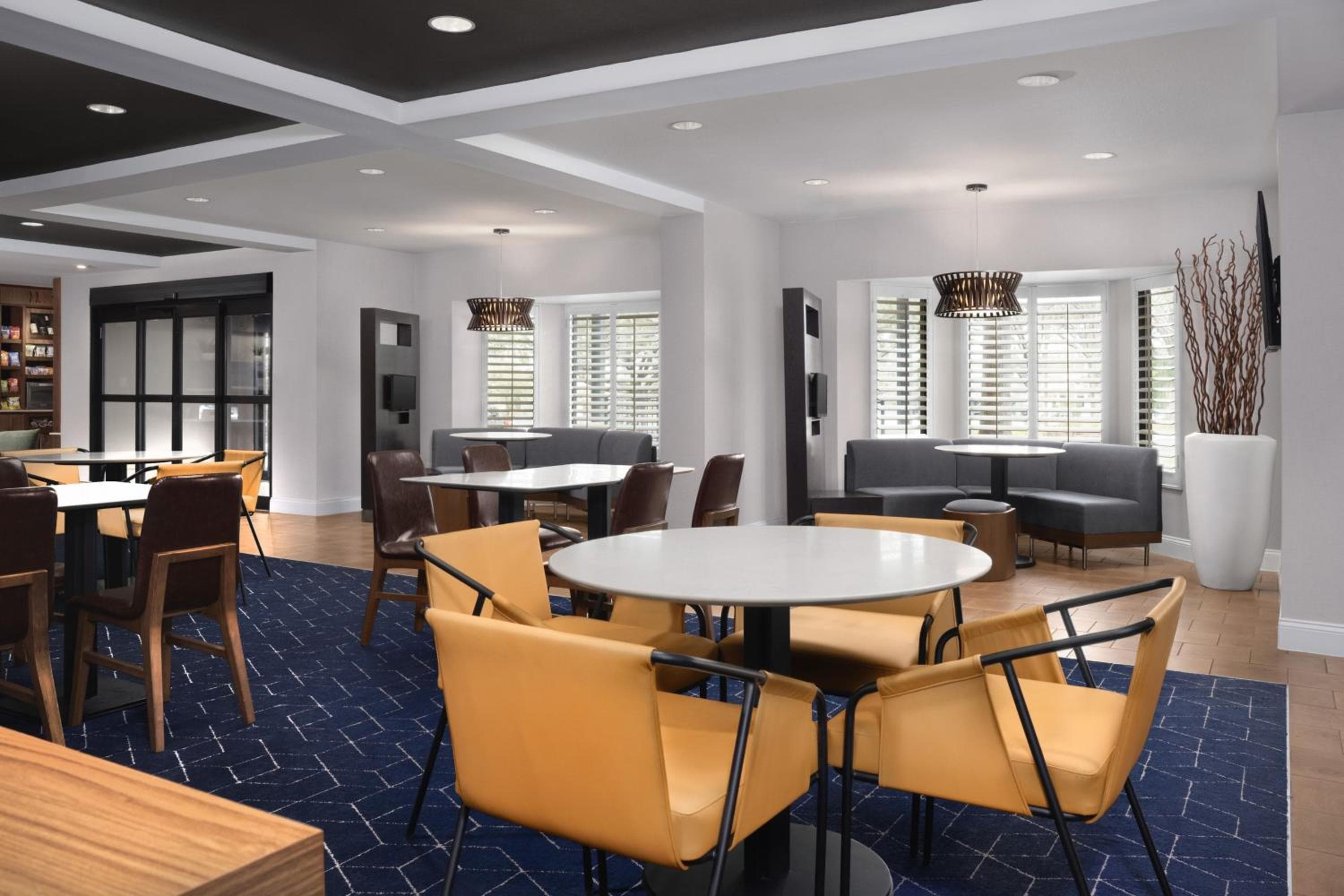Courtyard by Marriott Orlando East/UCF Area — 28