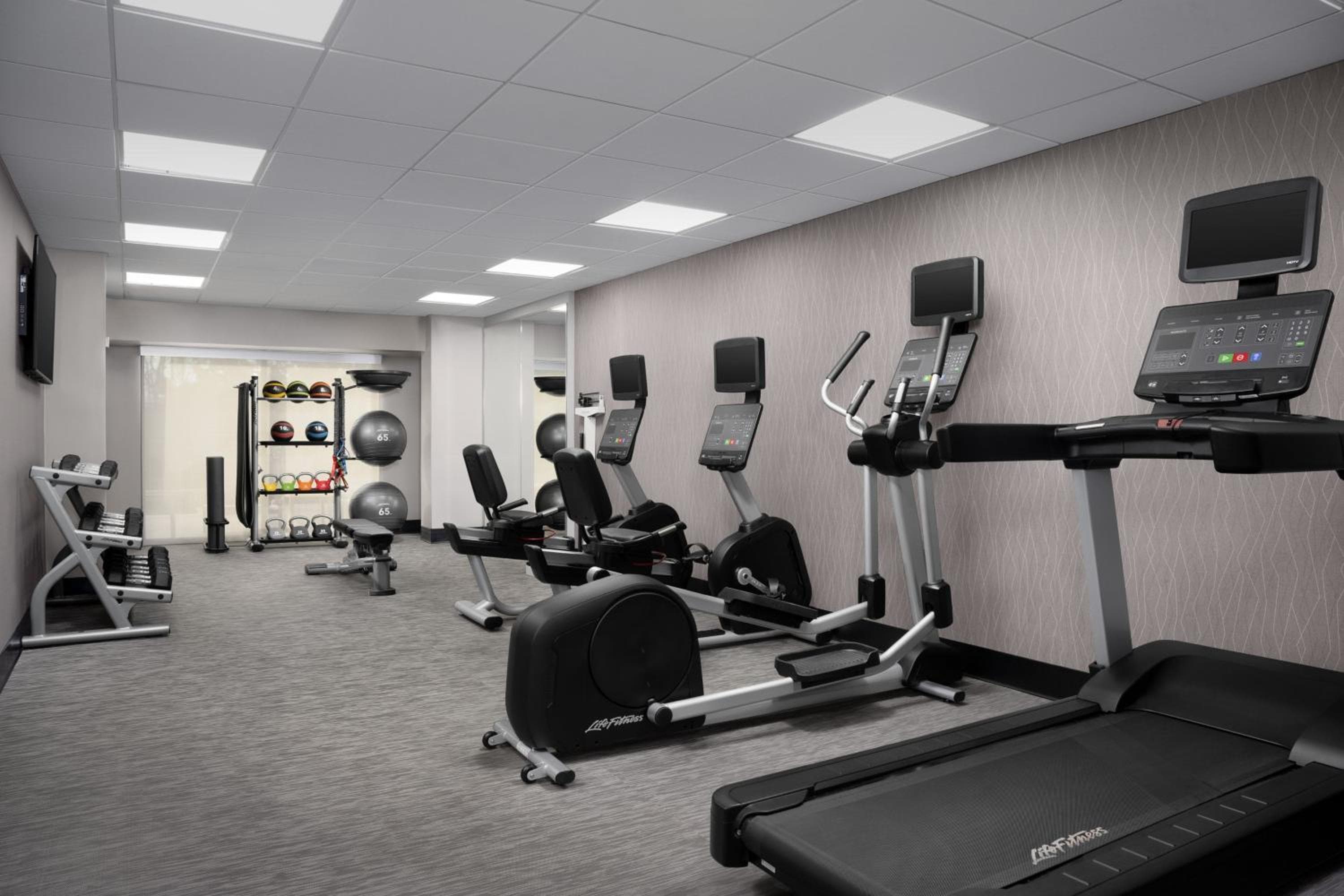 Courtyard by Marriott Orlando East/UCF Area — 27
