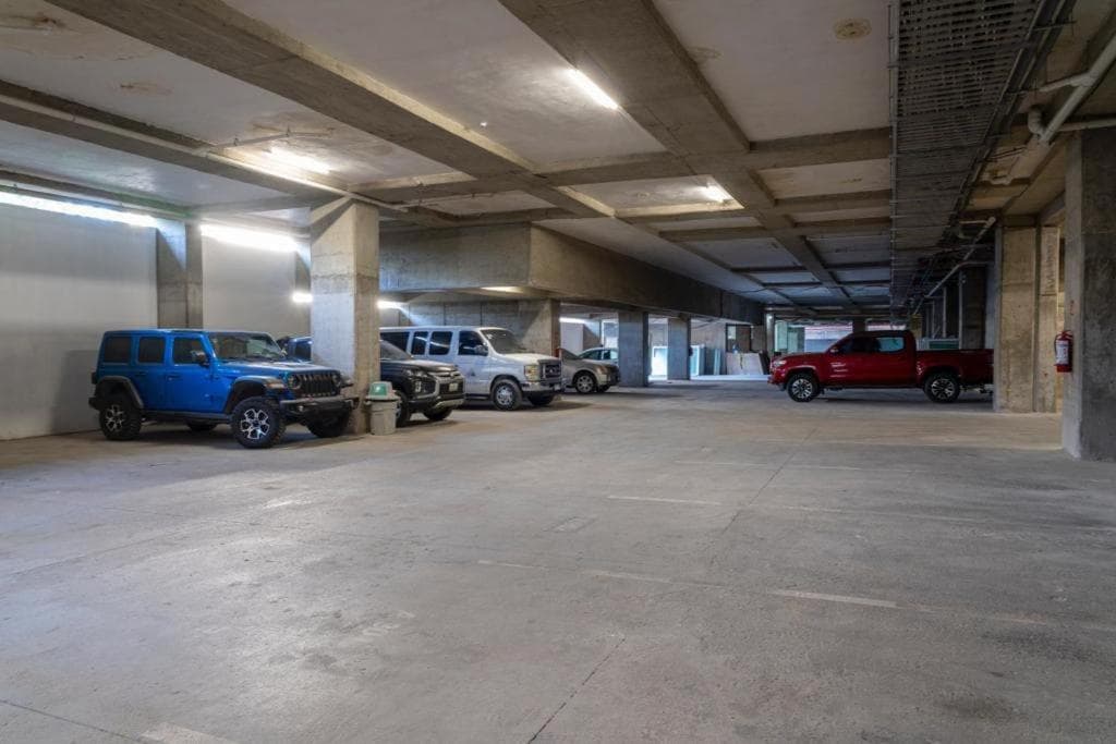 New 3BR condo with exceptional location with pool — 23