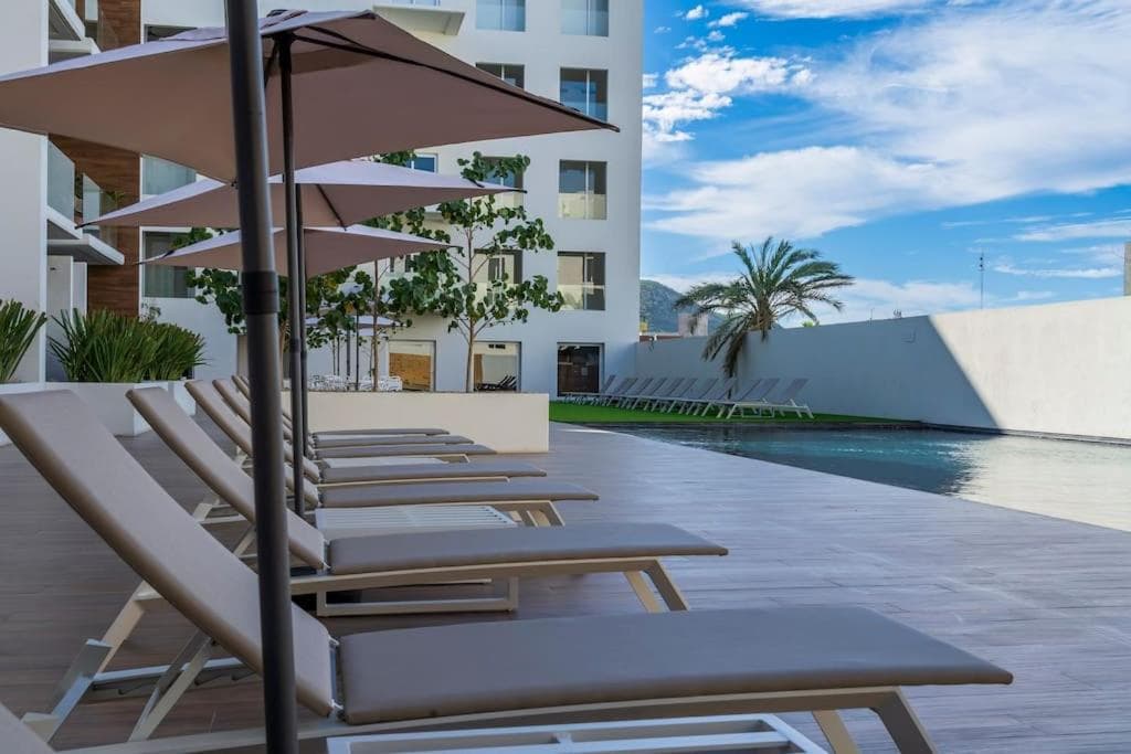 New 3BR condo with exceptional location with pool — 15