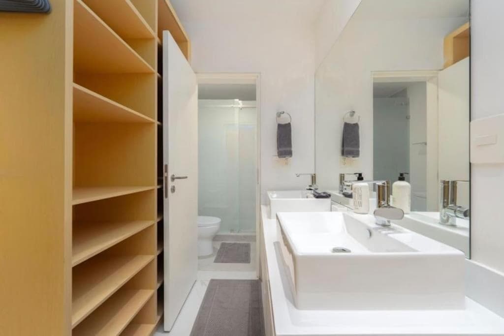 New 3BR condo with exceptional location with pool — 28