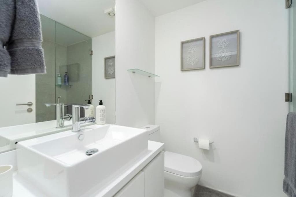New 3BR condo with exceptional location with pool — 30