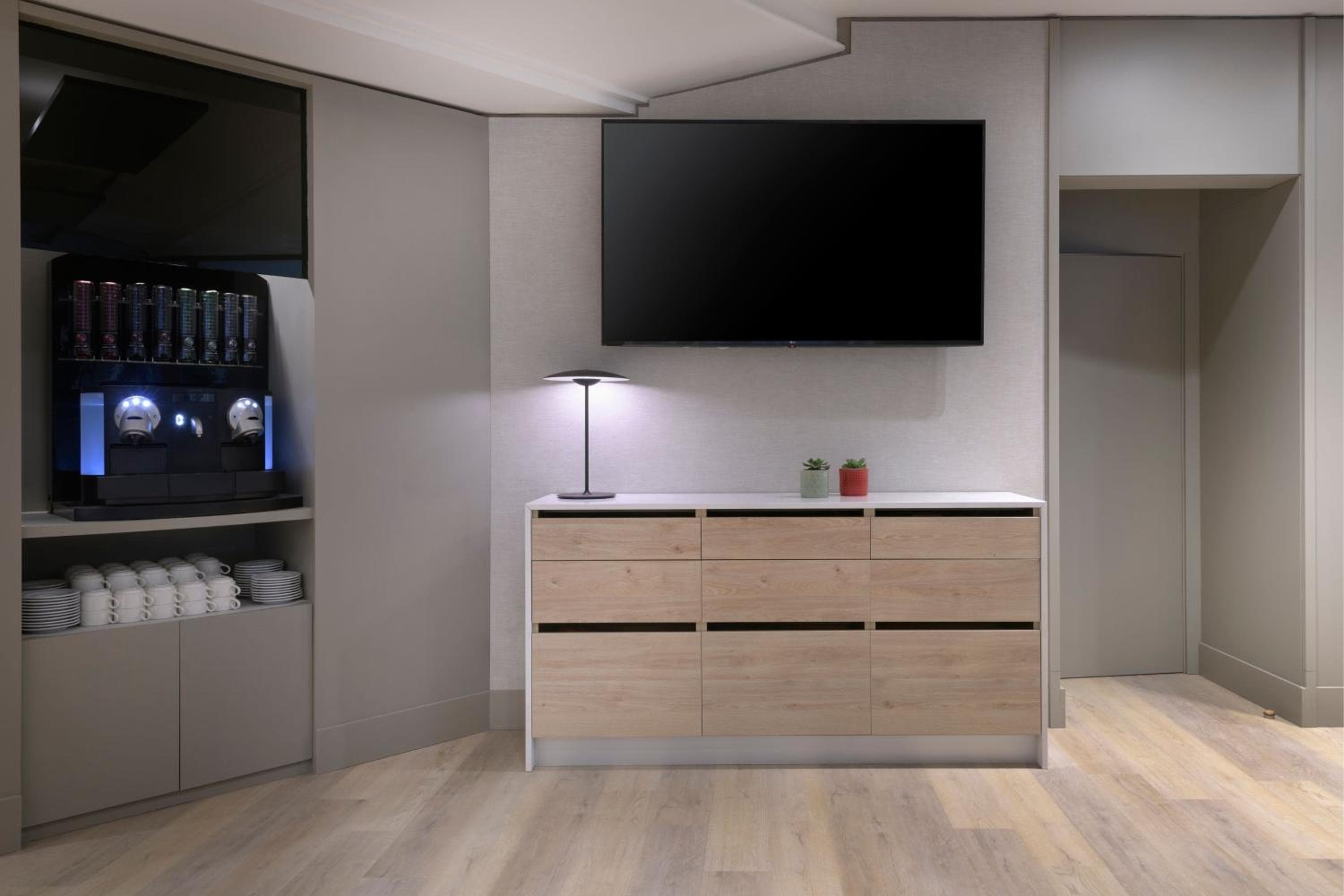 AC Hotel Carlton Madrid by Marriott — 17