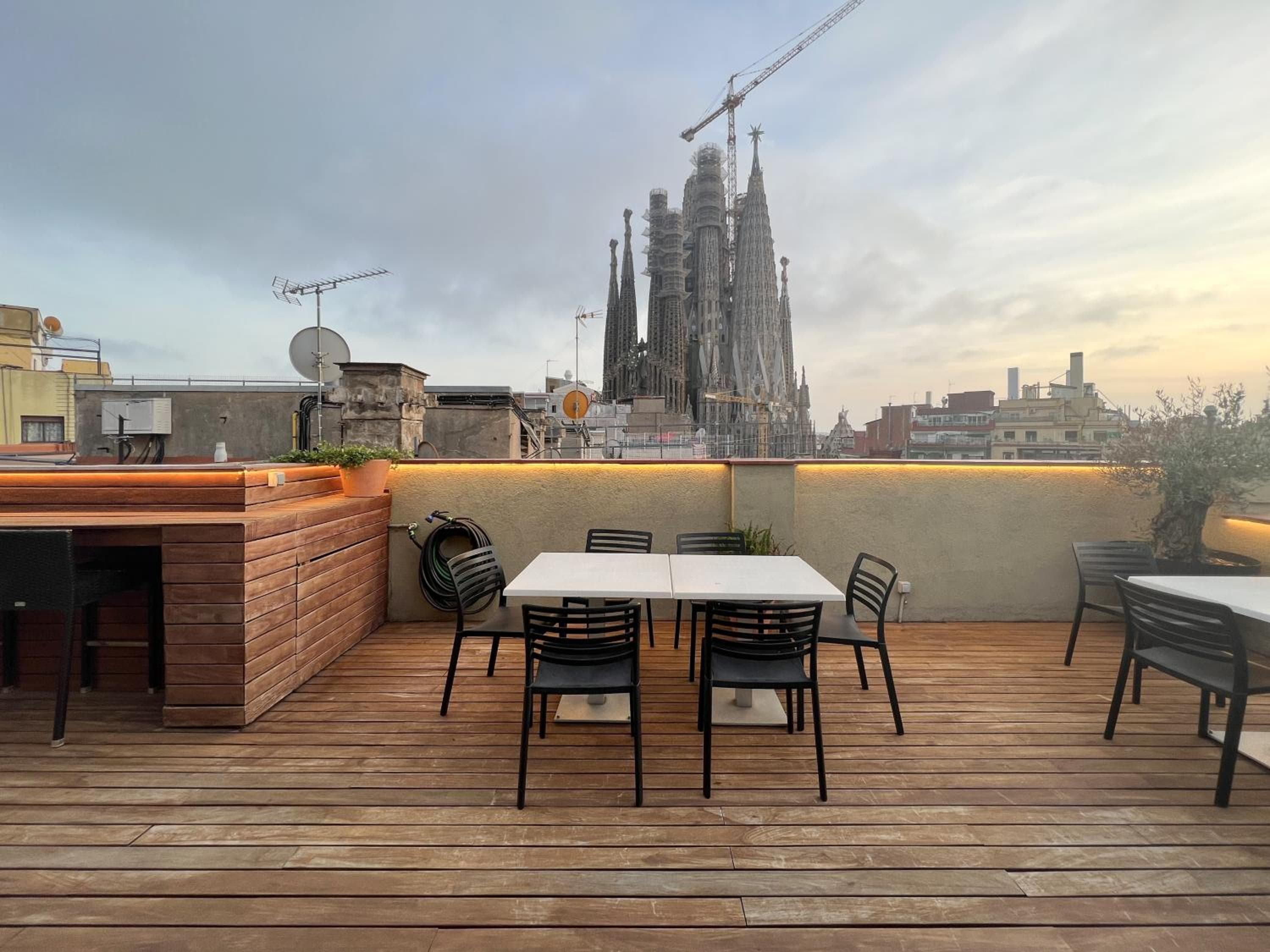 Apartamentos Enjoybcn Gaudí — 3