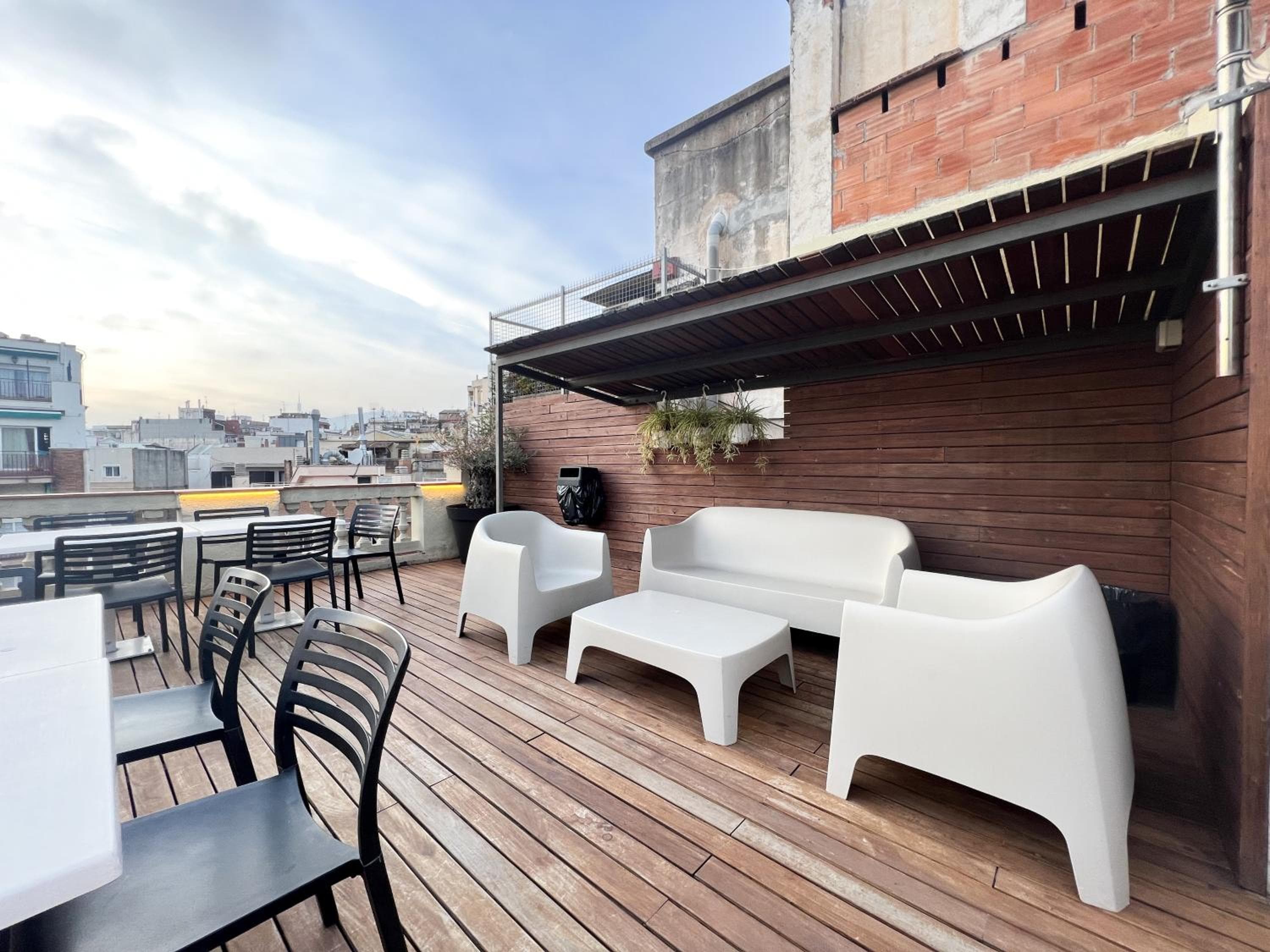 Apartamentos Enjoybcn Gaudí — 20