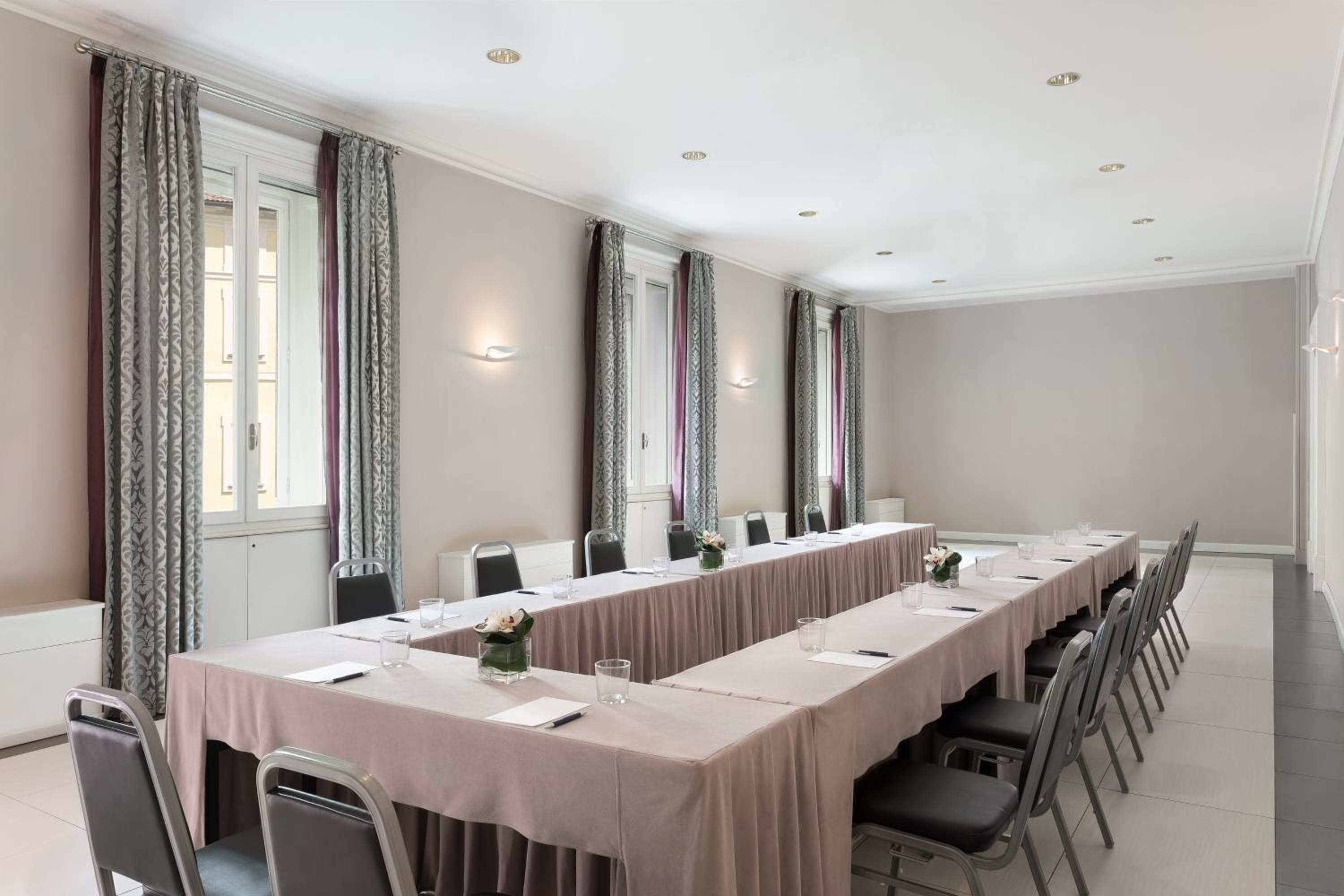 Sheraton Diana Majestic — 16