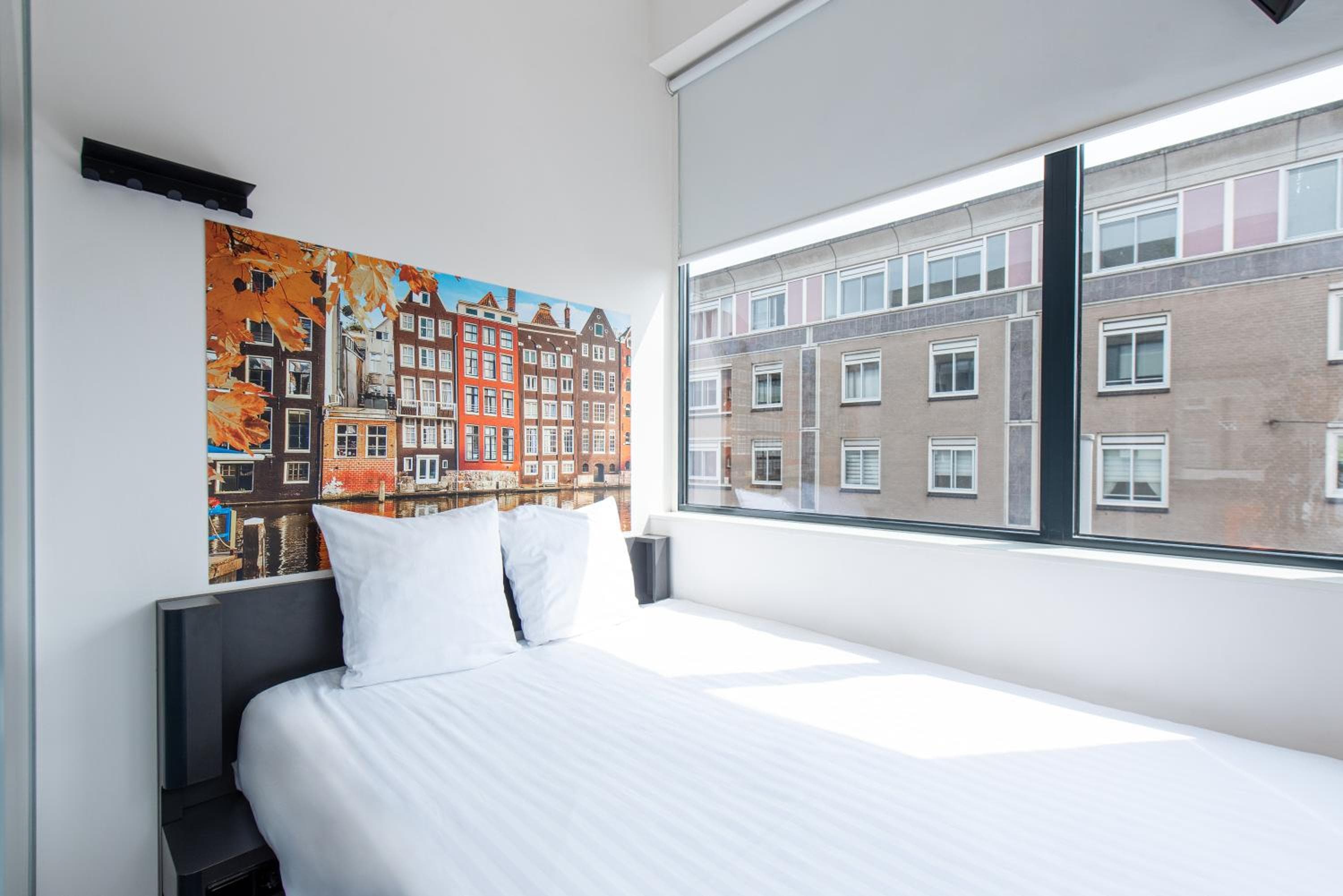 easyHotel Amsterdam City Centre South — 18