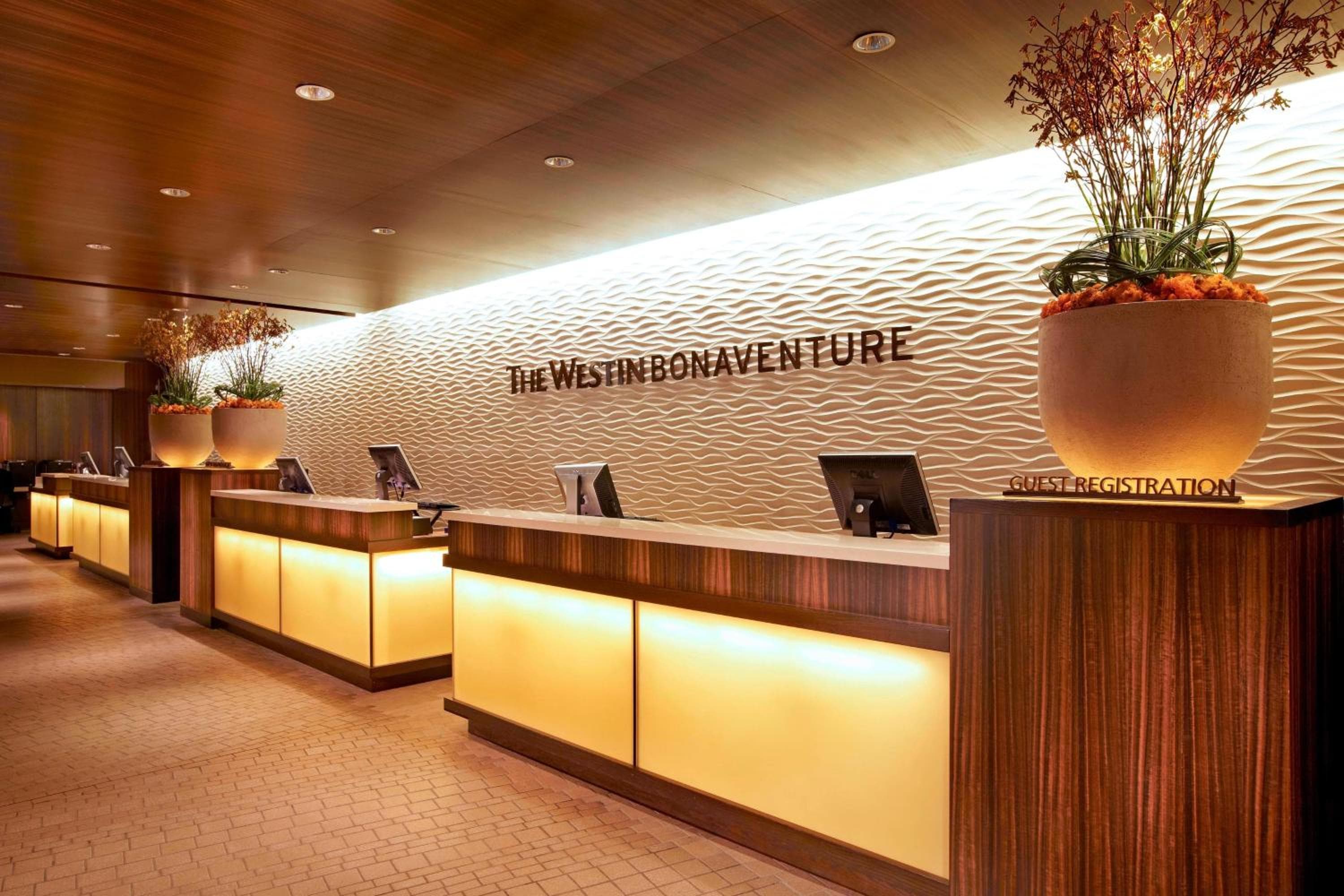 Das Westin Bonaventure Hotel & Suites, Los Angeles — 6