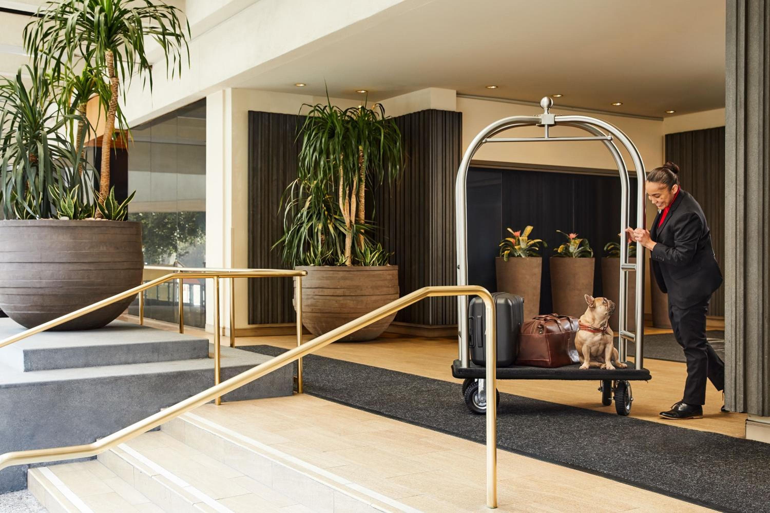 Das Westin Bonaventure Hotel & Suites, Los Angeles — 13