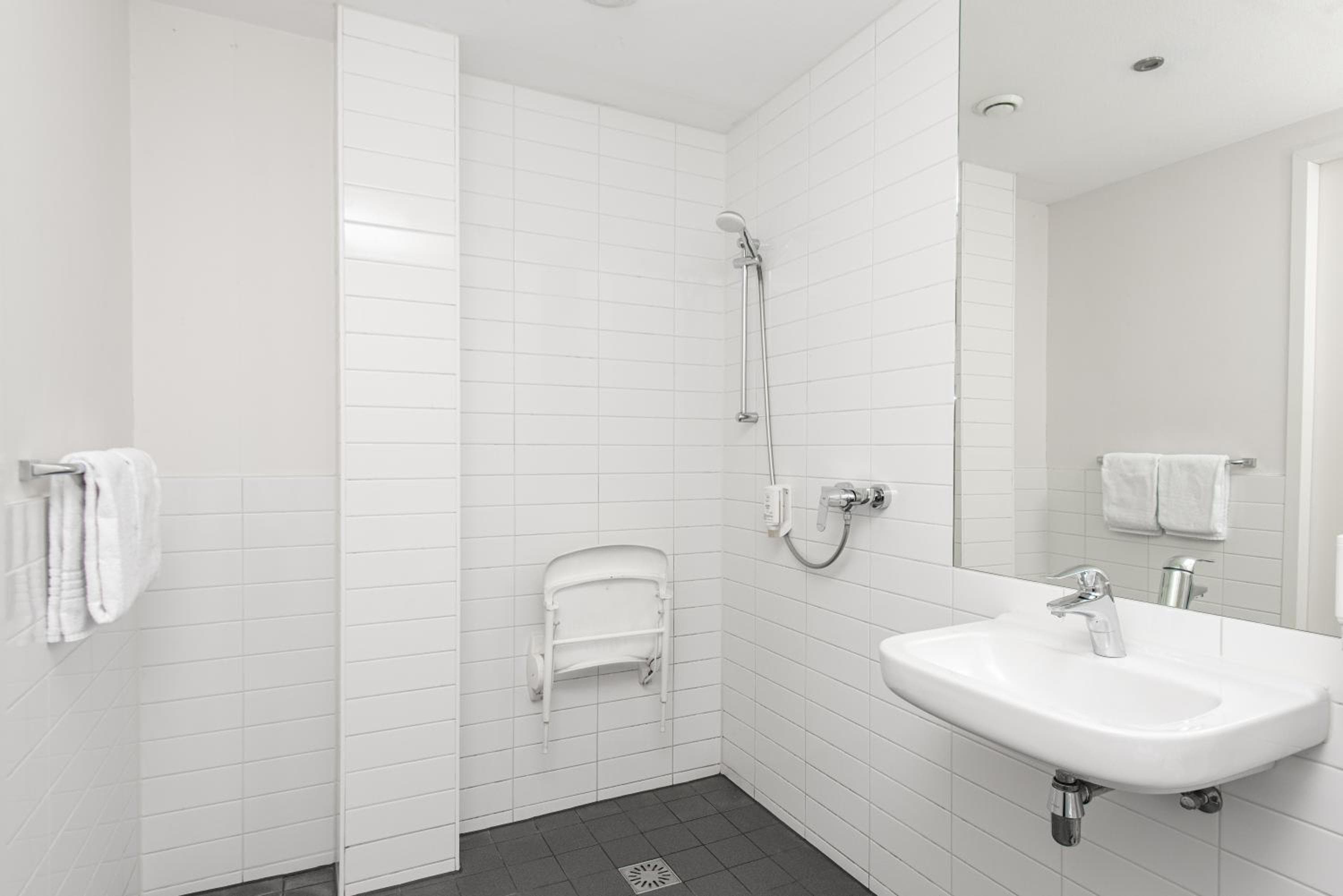 easyHotel Amsterdam City Centre South — 21