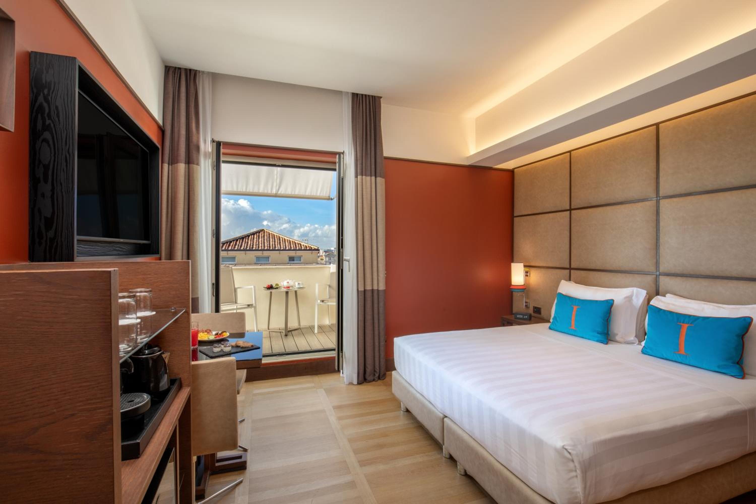 L'Albergo Indipendente — 16