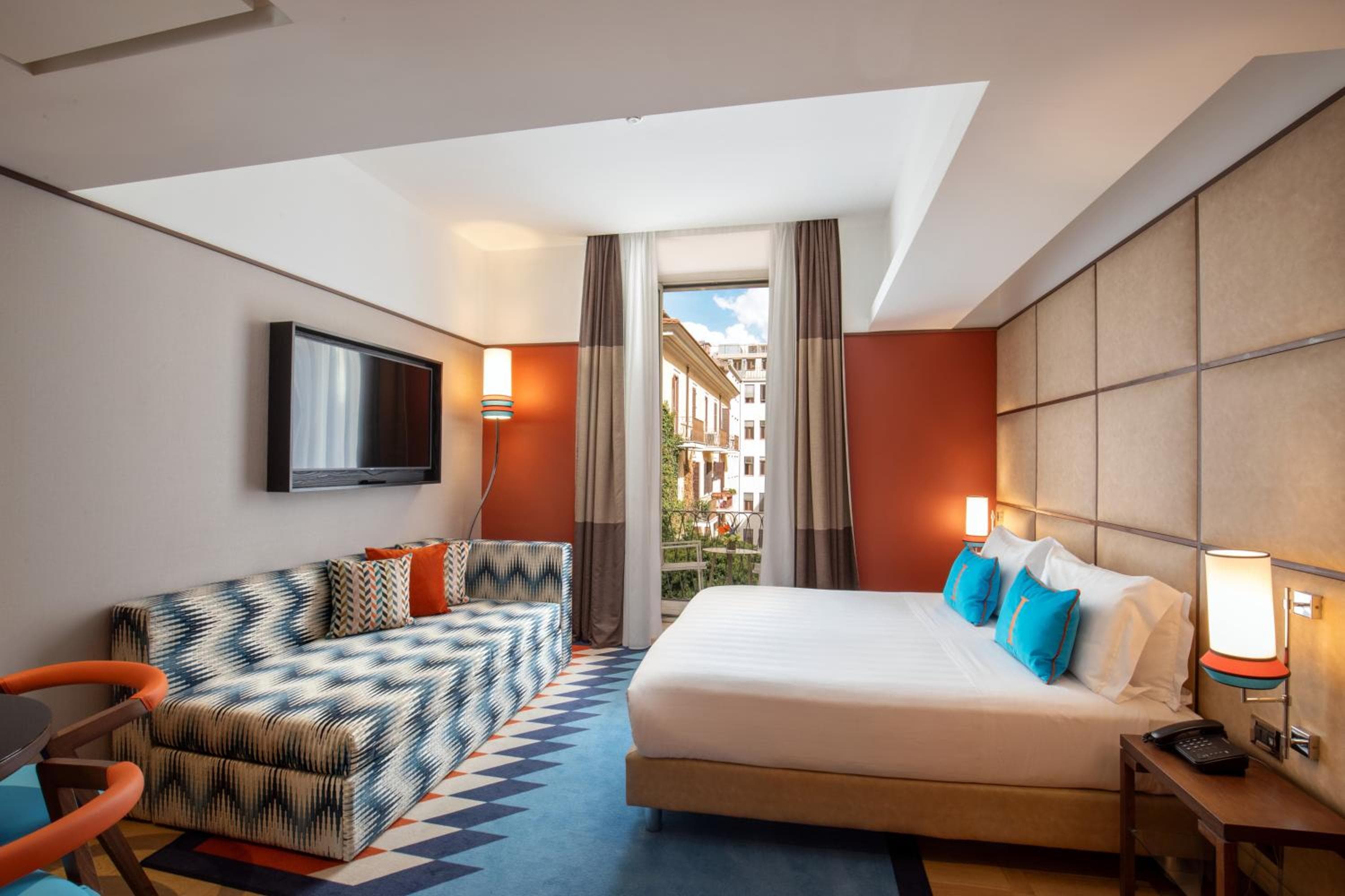 L'Albergo Indipendente — 19