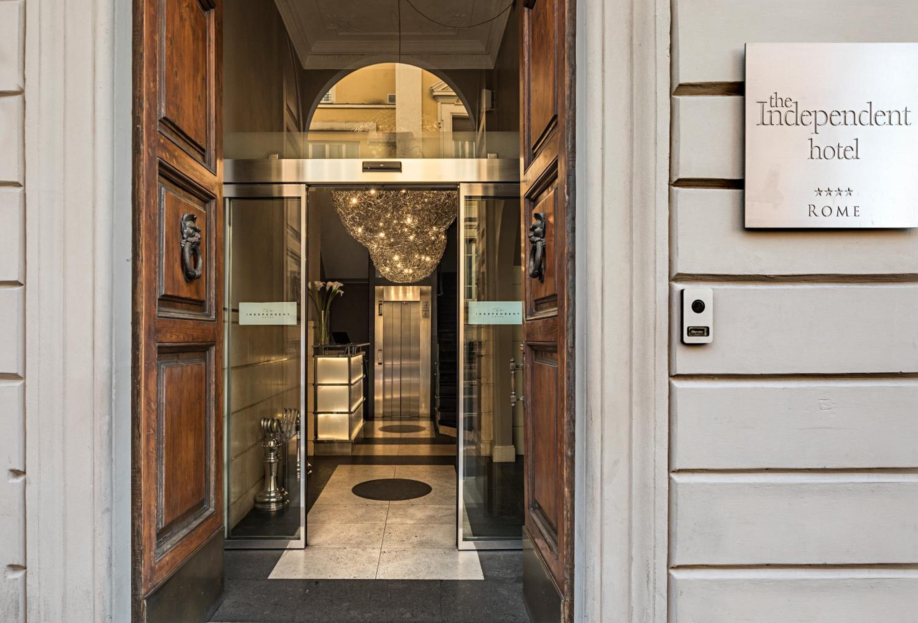 L'Albergo Indipendente — 1