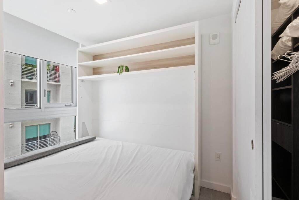Downtown Miami Yotel 1 Bedroom — 6
