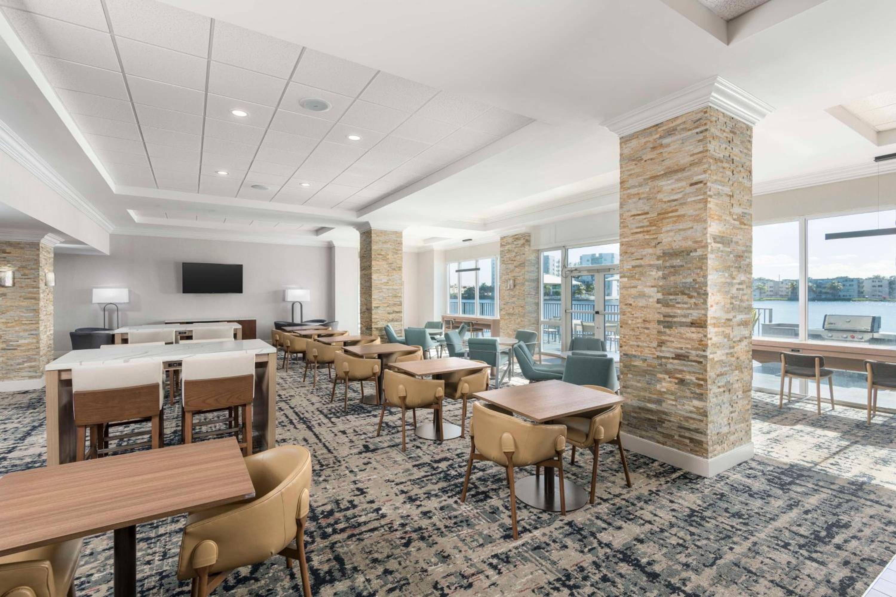 Homewood Suites Miami Aeropuerto/Laguna Azul — 6