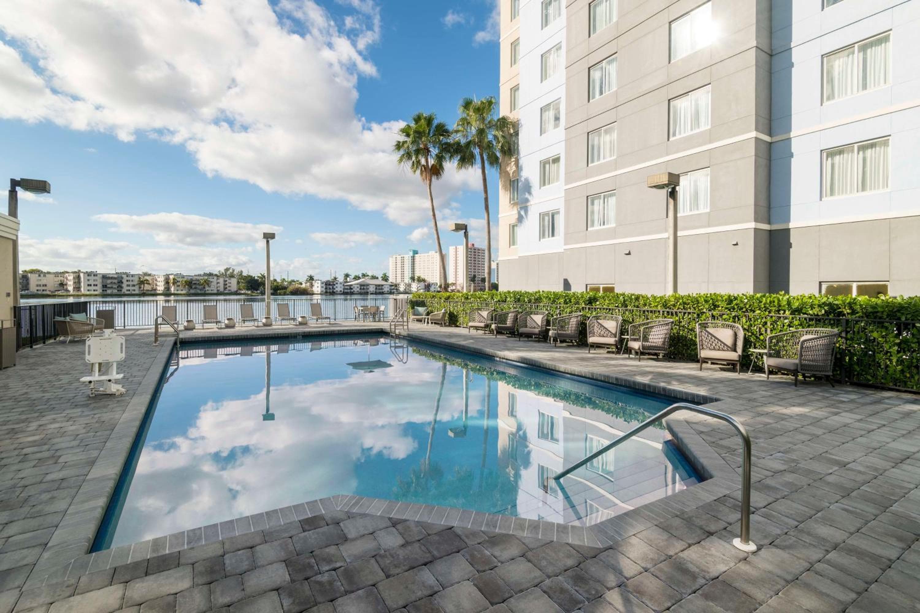 Homewood Suites Miami Aeropuerto/Laguna Azul — 15