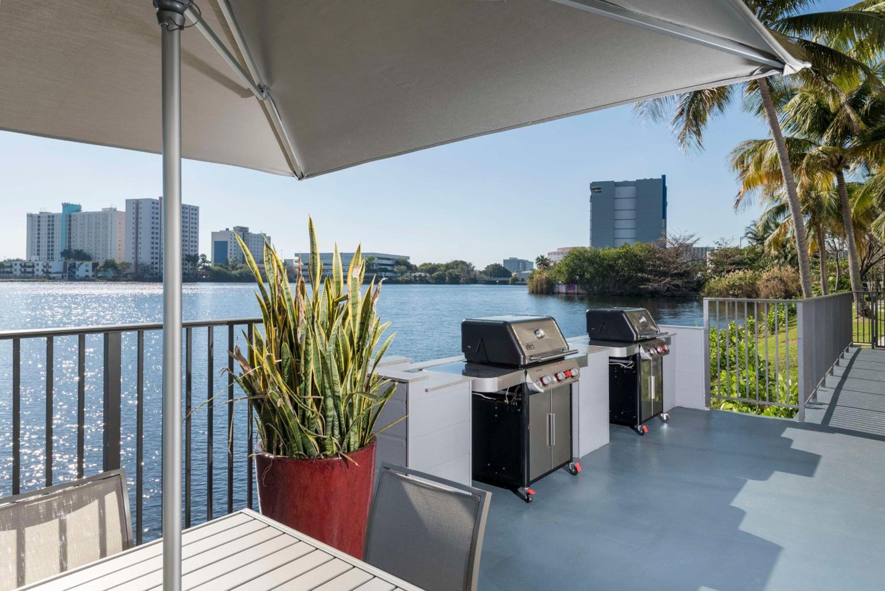Homewood Suites Miami Aeropuerto/Laguna Azul — 16