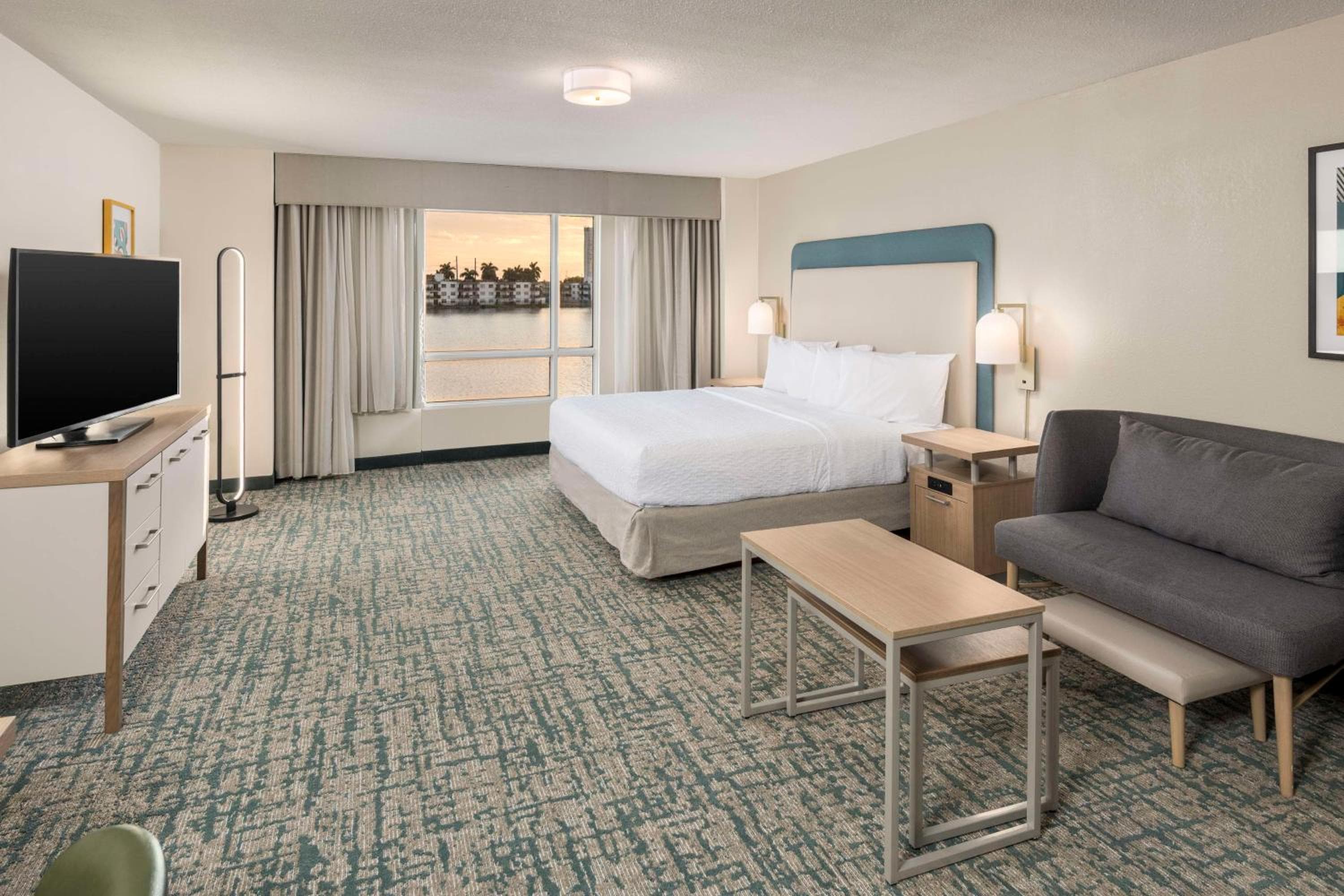 Homewood Suites Miami Aeropuerto/Laguna Azul — 25