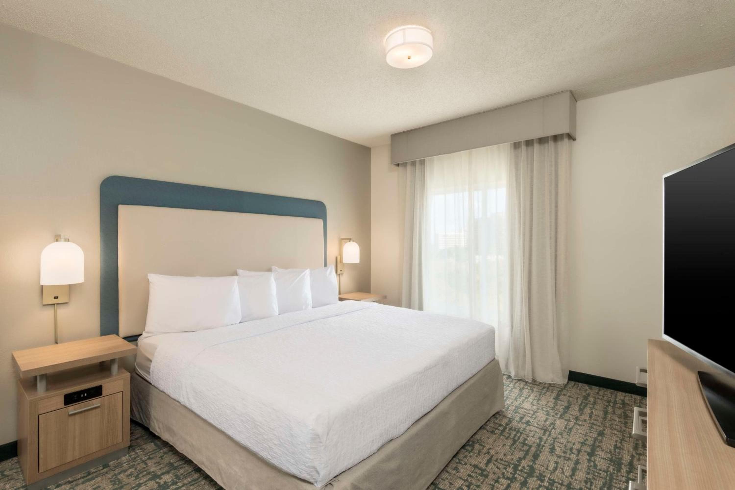 Homewood Suites Miami Airport/Blue Lagoon — 4