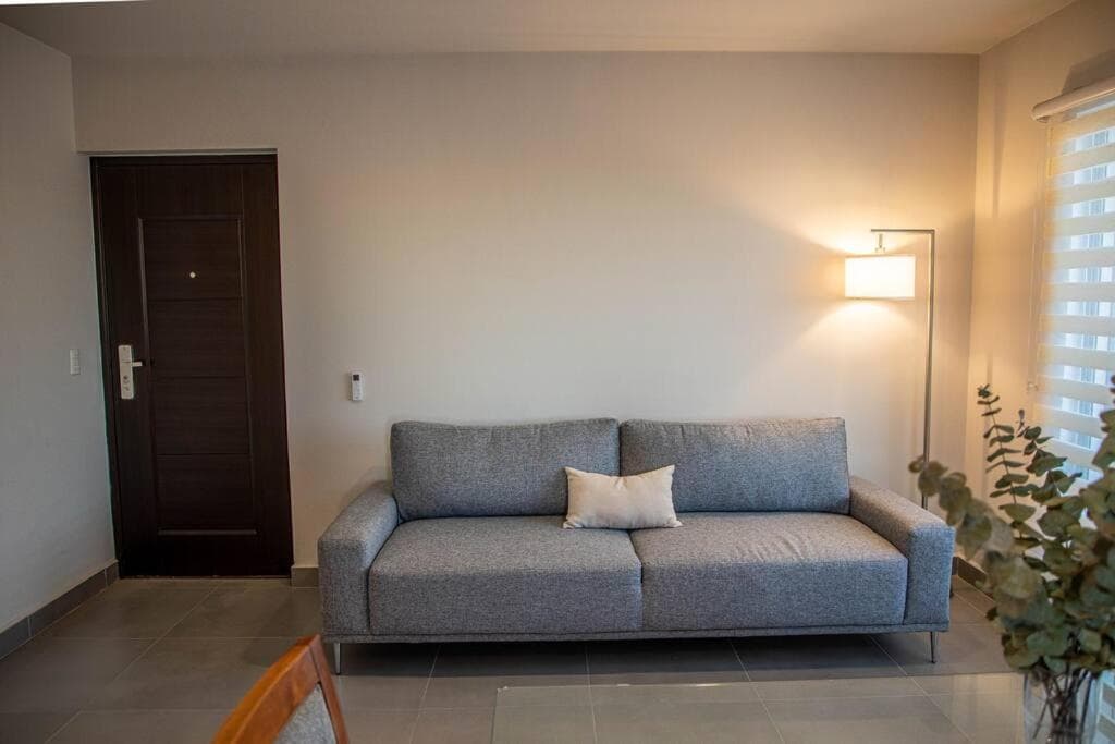 Downtown Beach Condo w/ Pool — 18