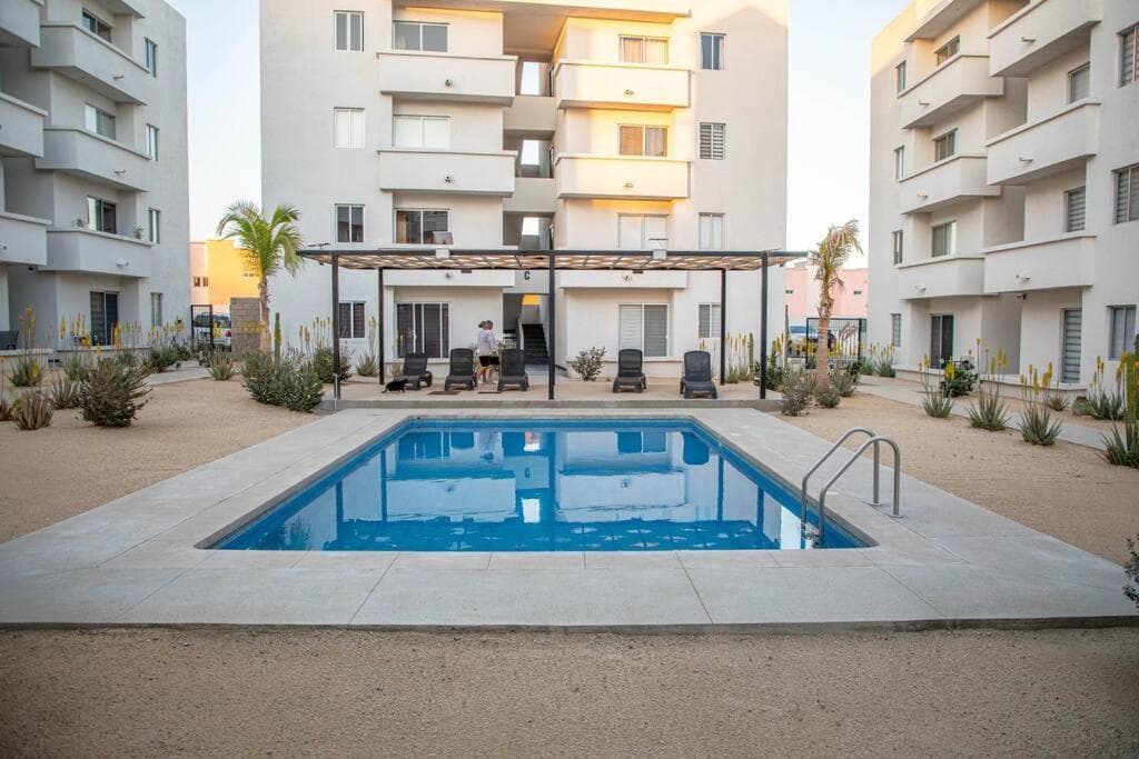 Stadtstrand-Apartment mit Pool — 7