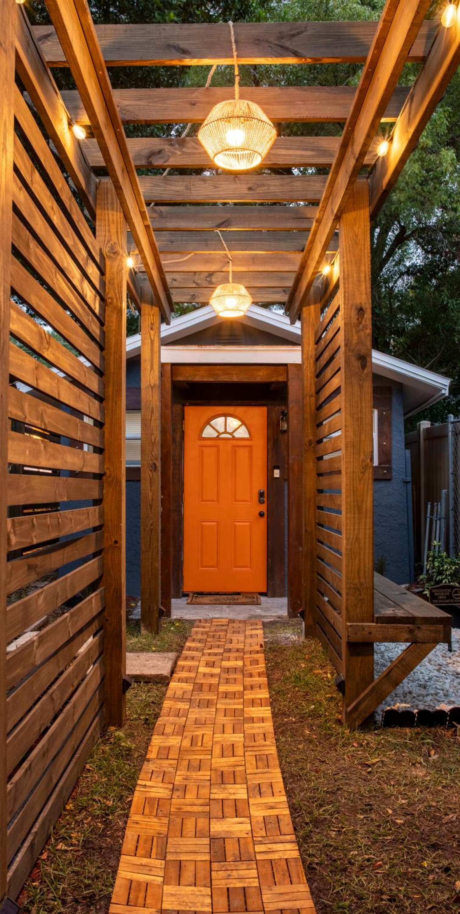 Downtown 1BR Tampa Cottage for 4 Has Power — 26