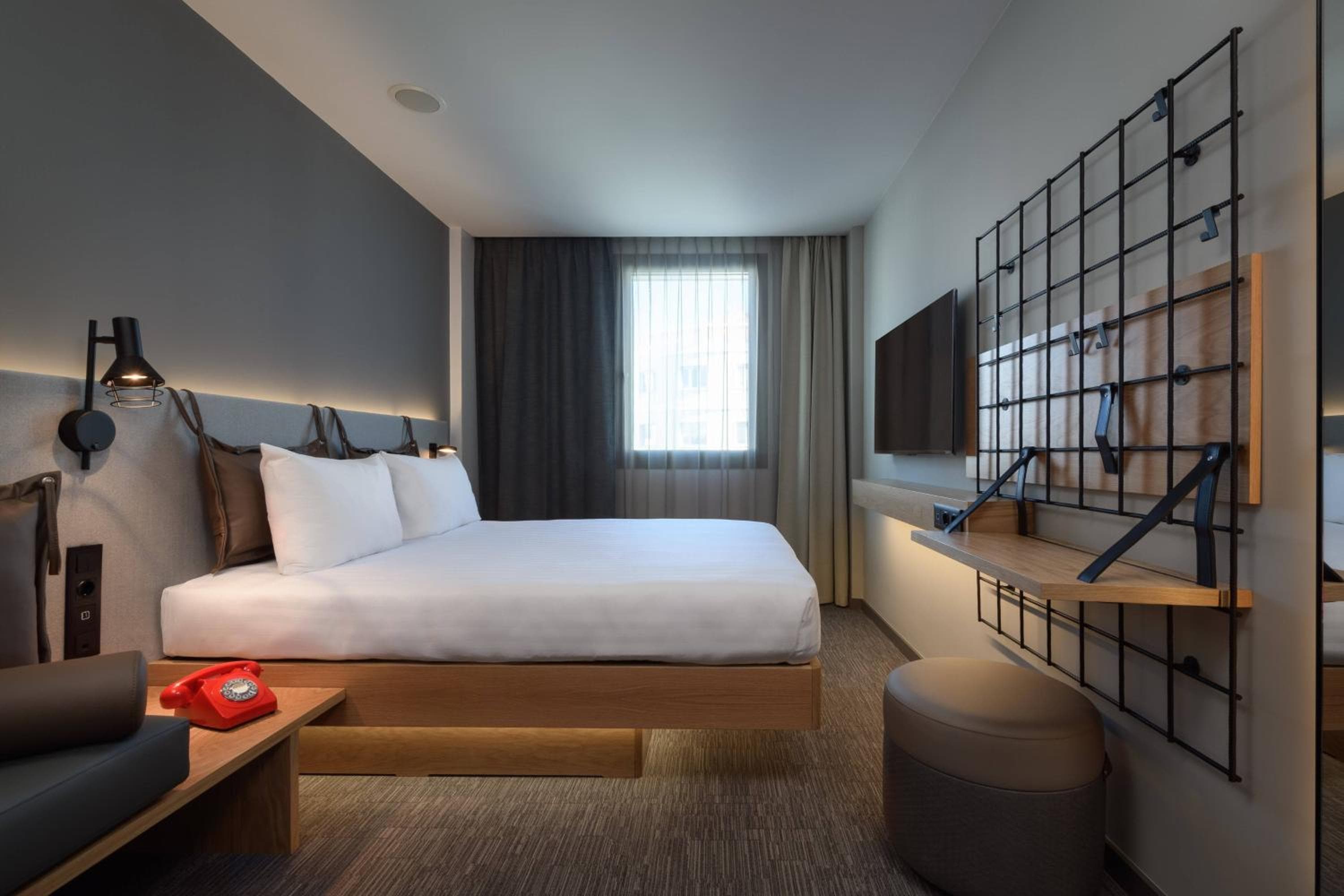 Moxy Lisboa Ciudad — 16