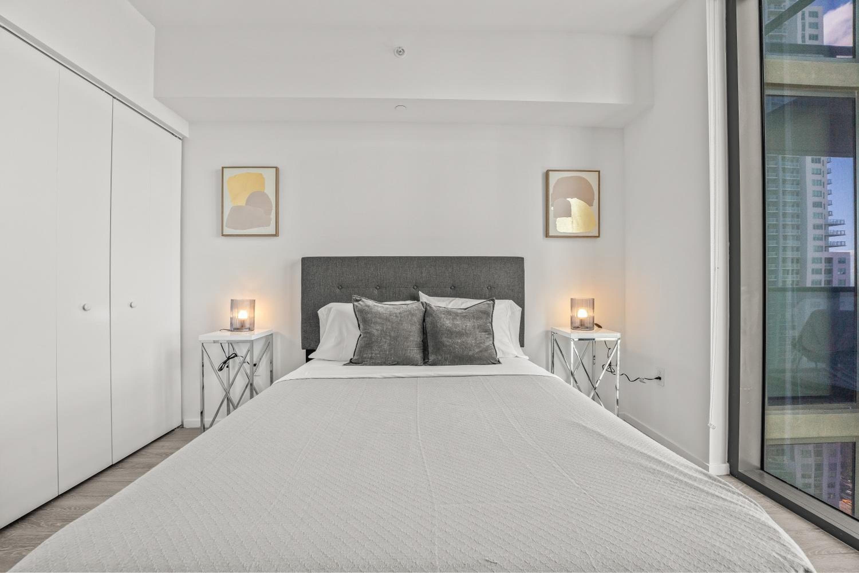 TR Miami 2 Bedroom Condo und Studio mit Balkon — 17