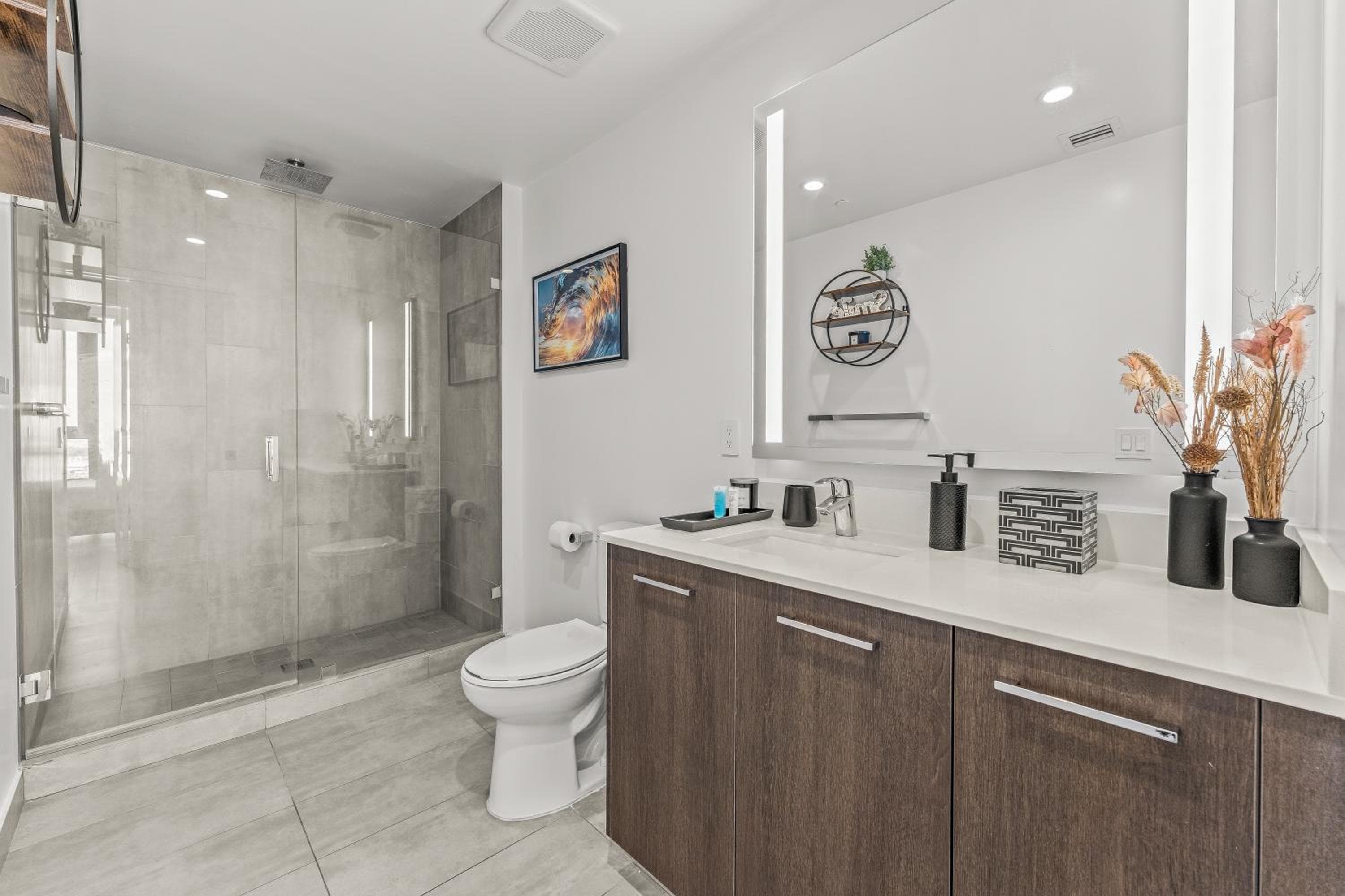 TR Miami 2 Bedroom Condo und Studio mit Balkon — 15