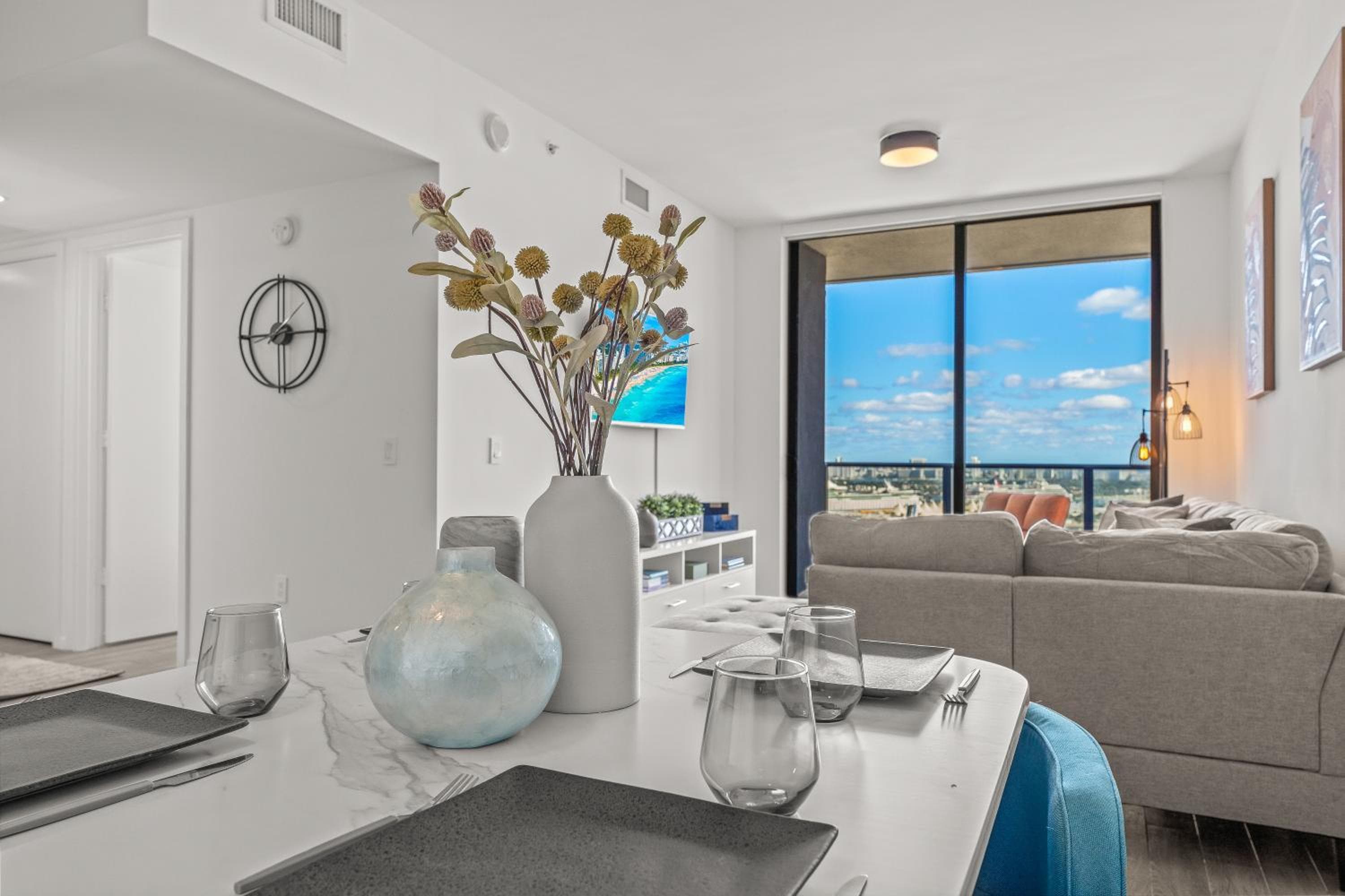 TR Miami 2 Bedroom Condo und Studio mit Balkon — 16
