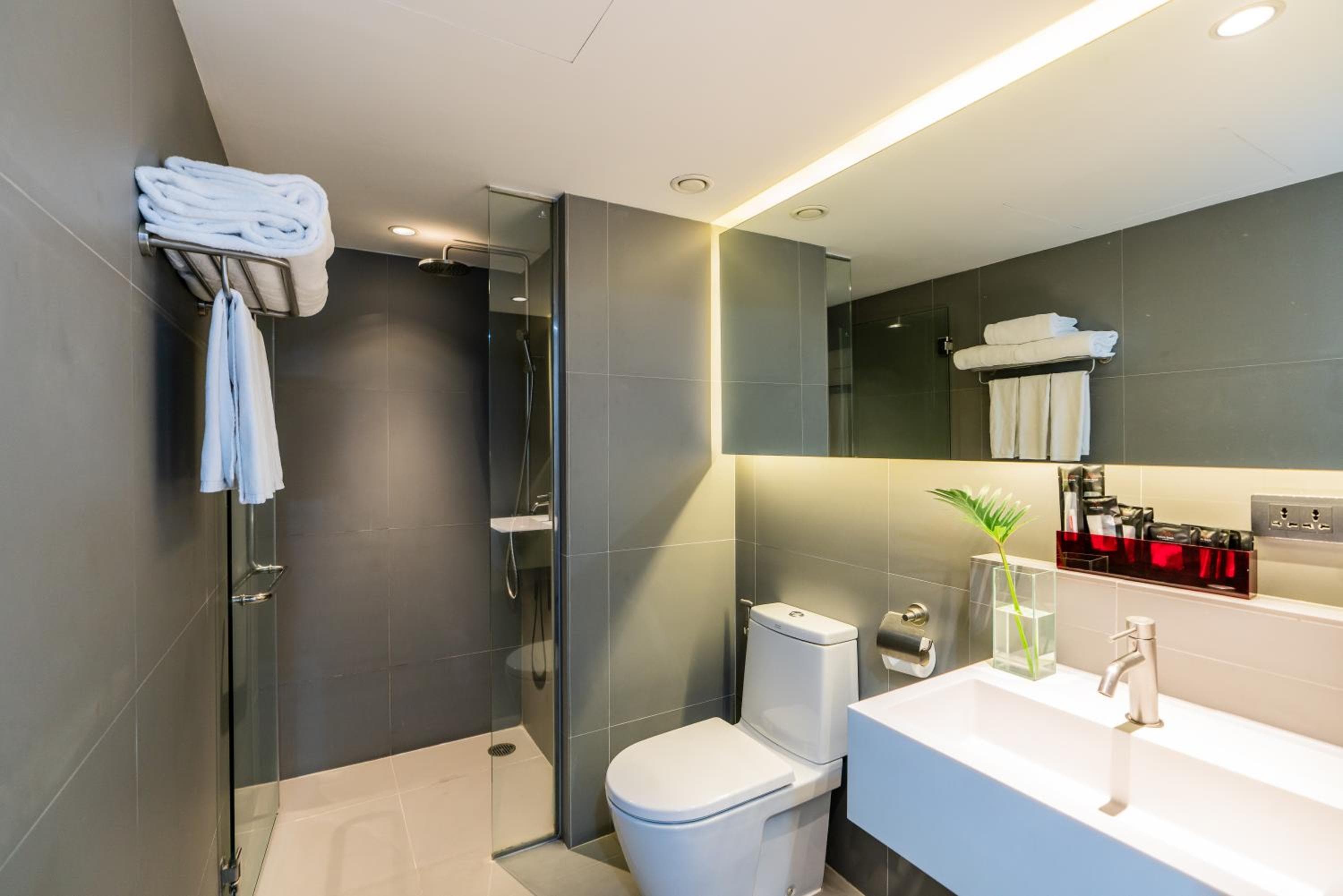 Galleria 12 Sukhumvit Bangkok by Compass Hospitality — 10