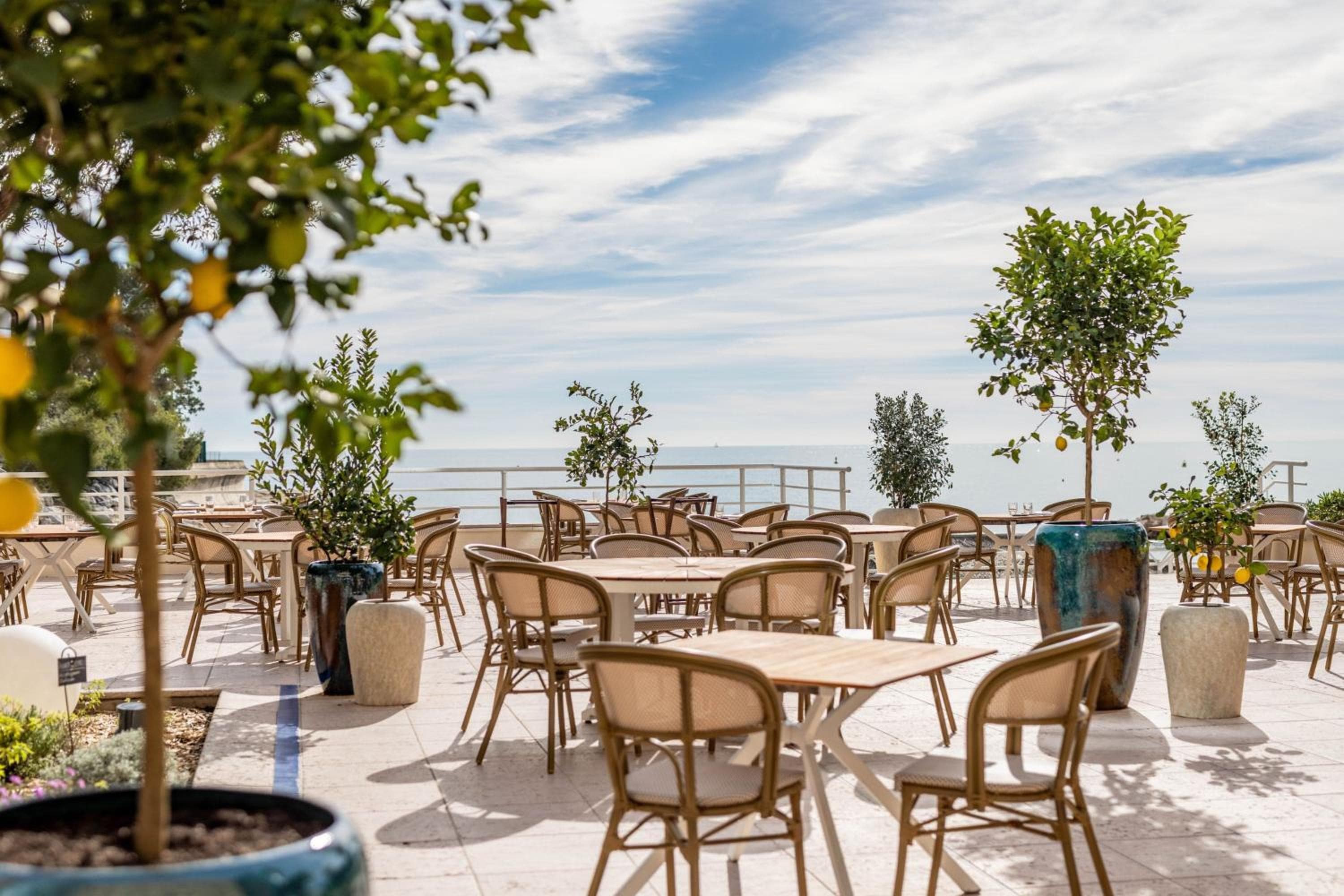 Le Méridien Beach Plaza — 7